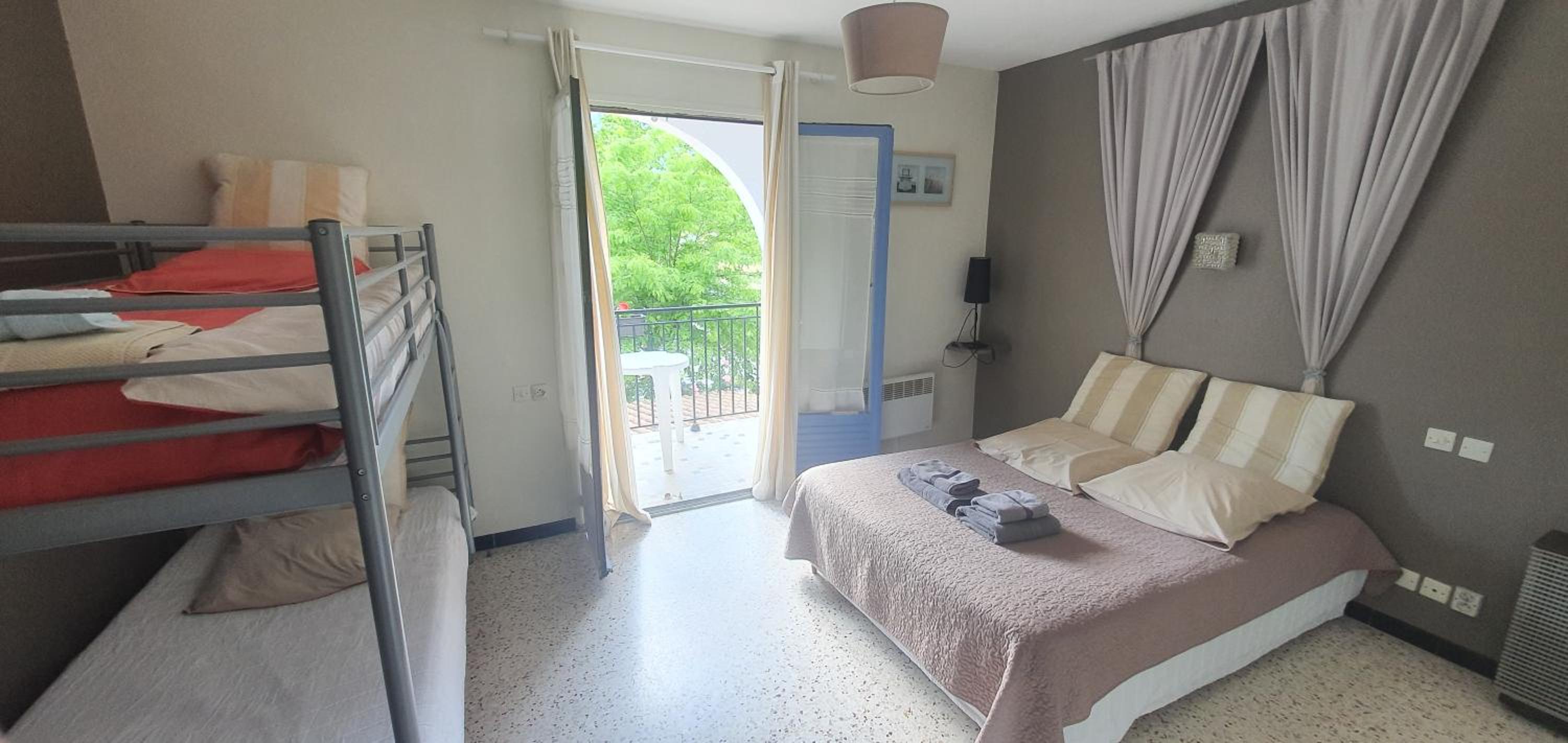 Standard Quadruple Room photo 1