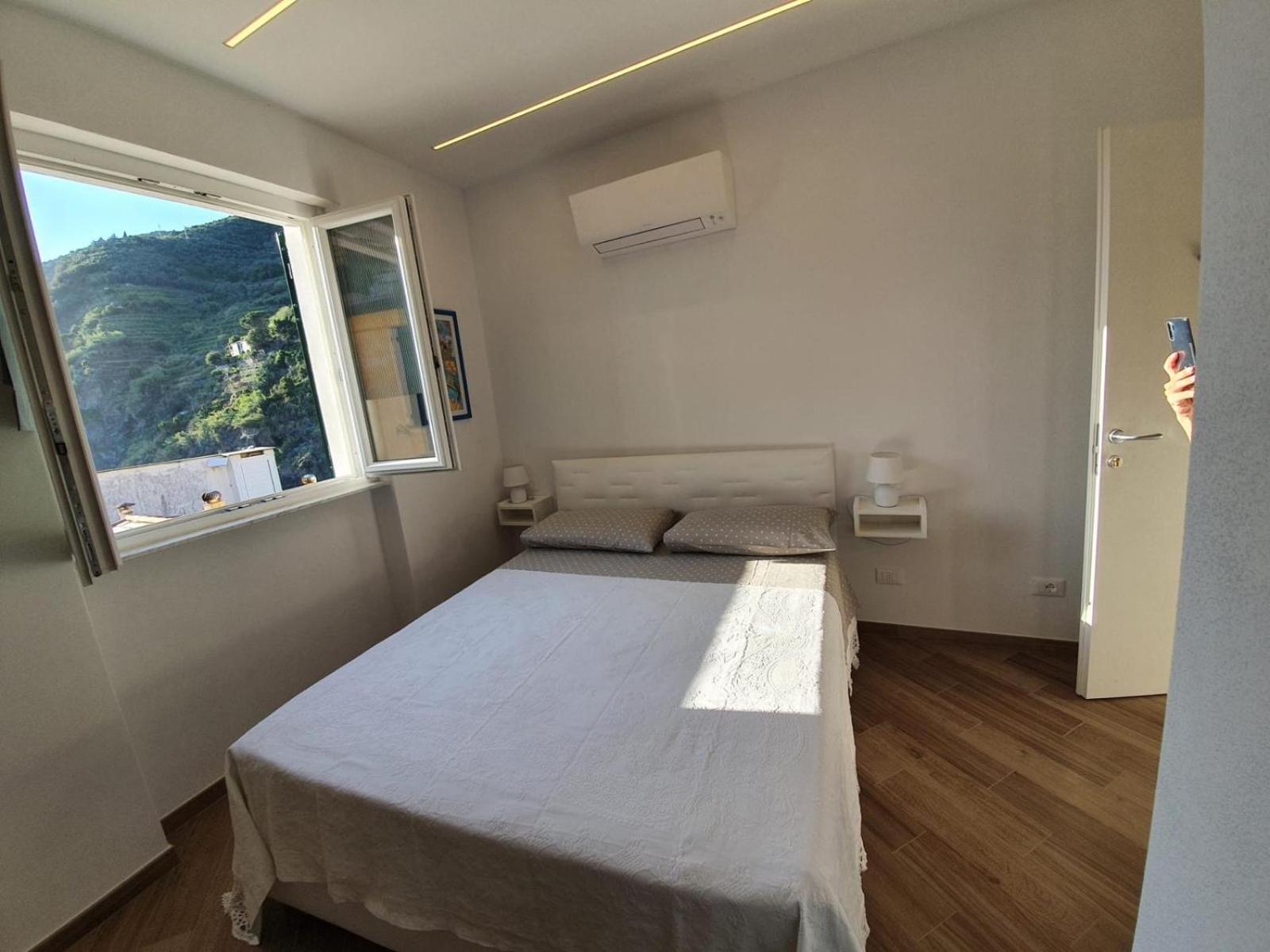 Deluxe Double Room with Sea View photo 2