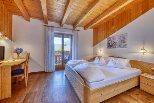 Economy Double Room photo 1