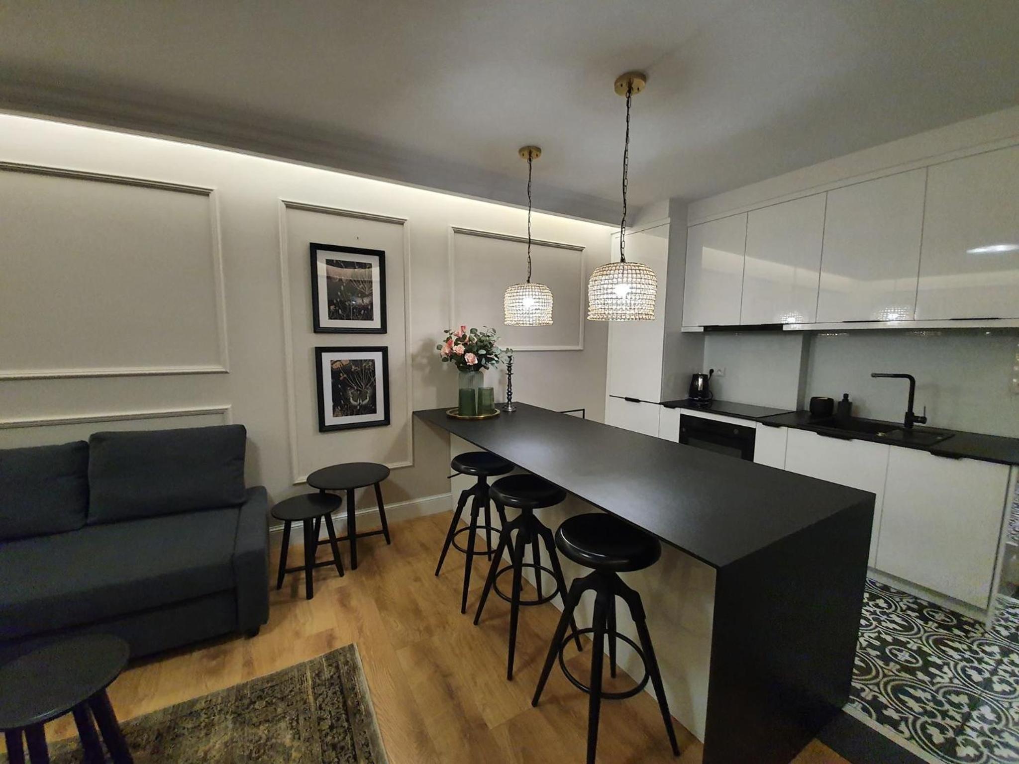 Two-Bedroom Apartment - Photo 9