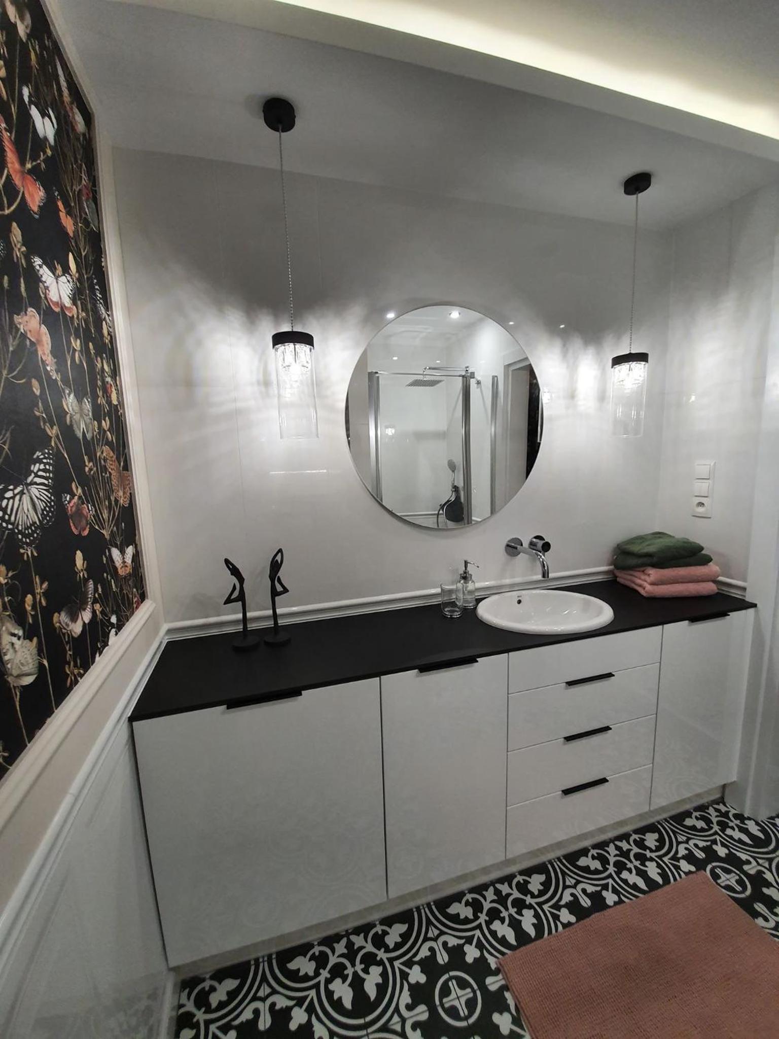 Two-Bedroom Apartment - Photo 7
