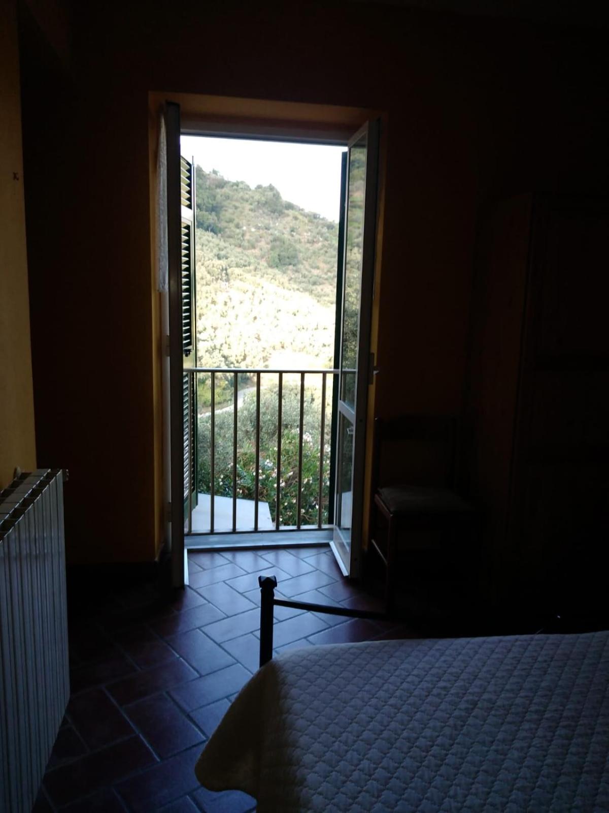 One-Bedroom Apartment - Photo 1