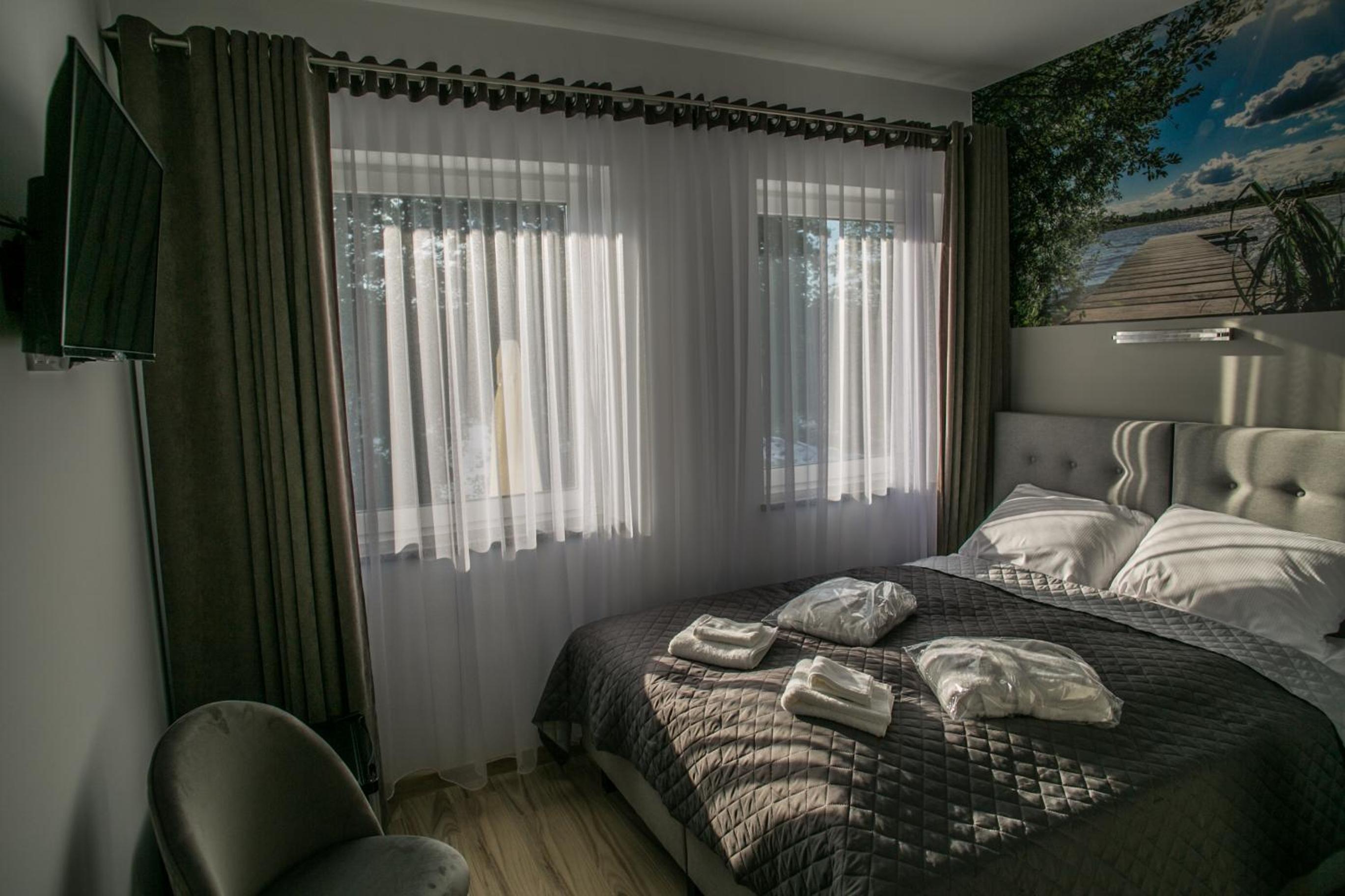 Double Room with Lake View photo 3