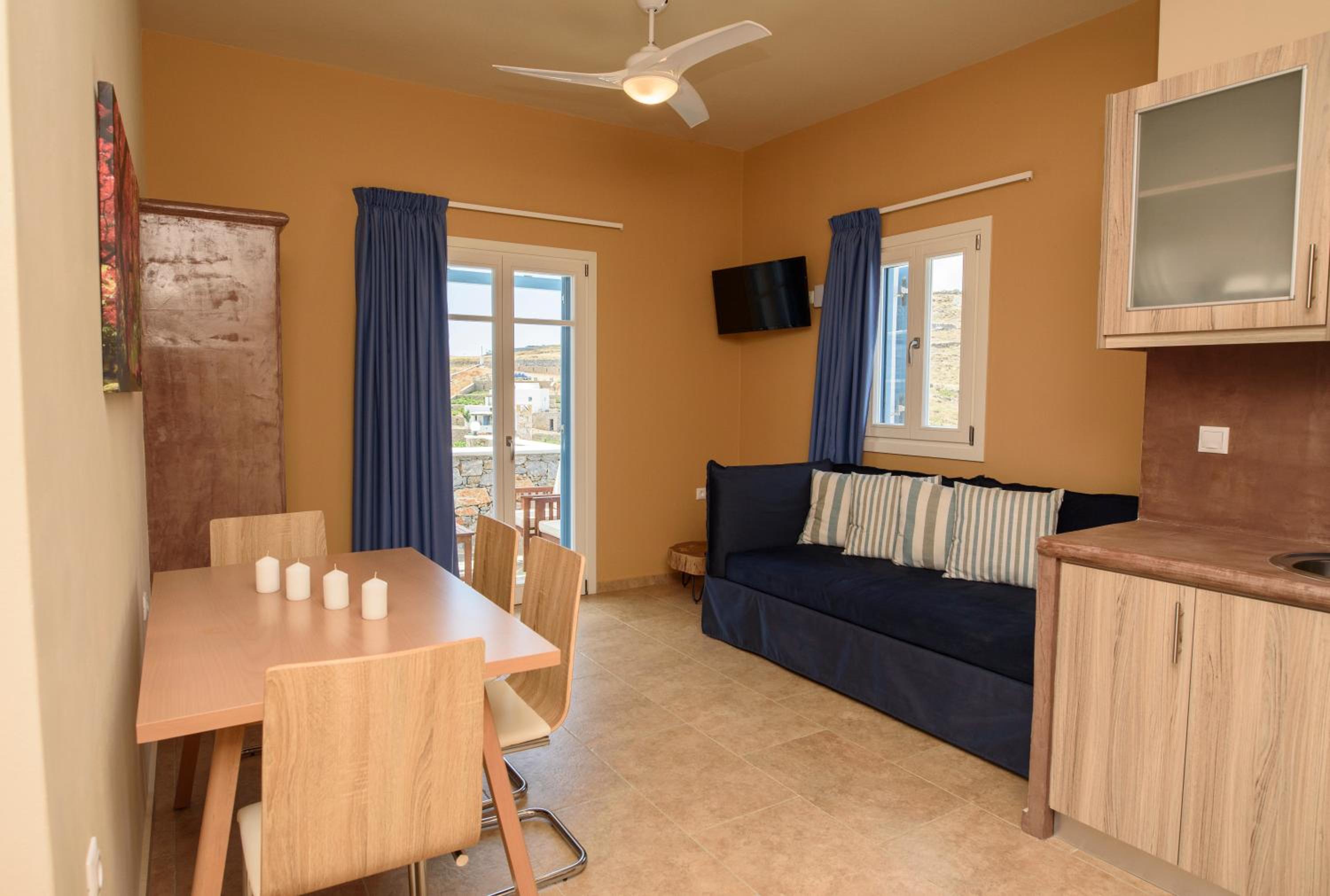 Apartment photo 2