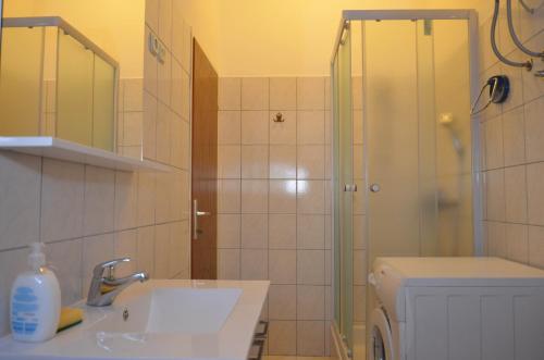 Apartment photo 3