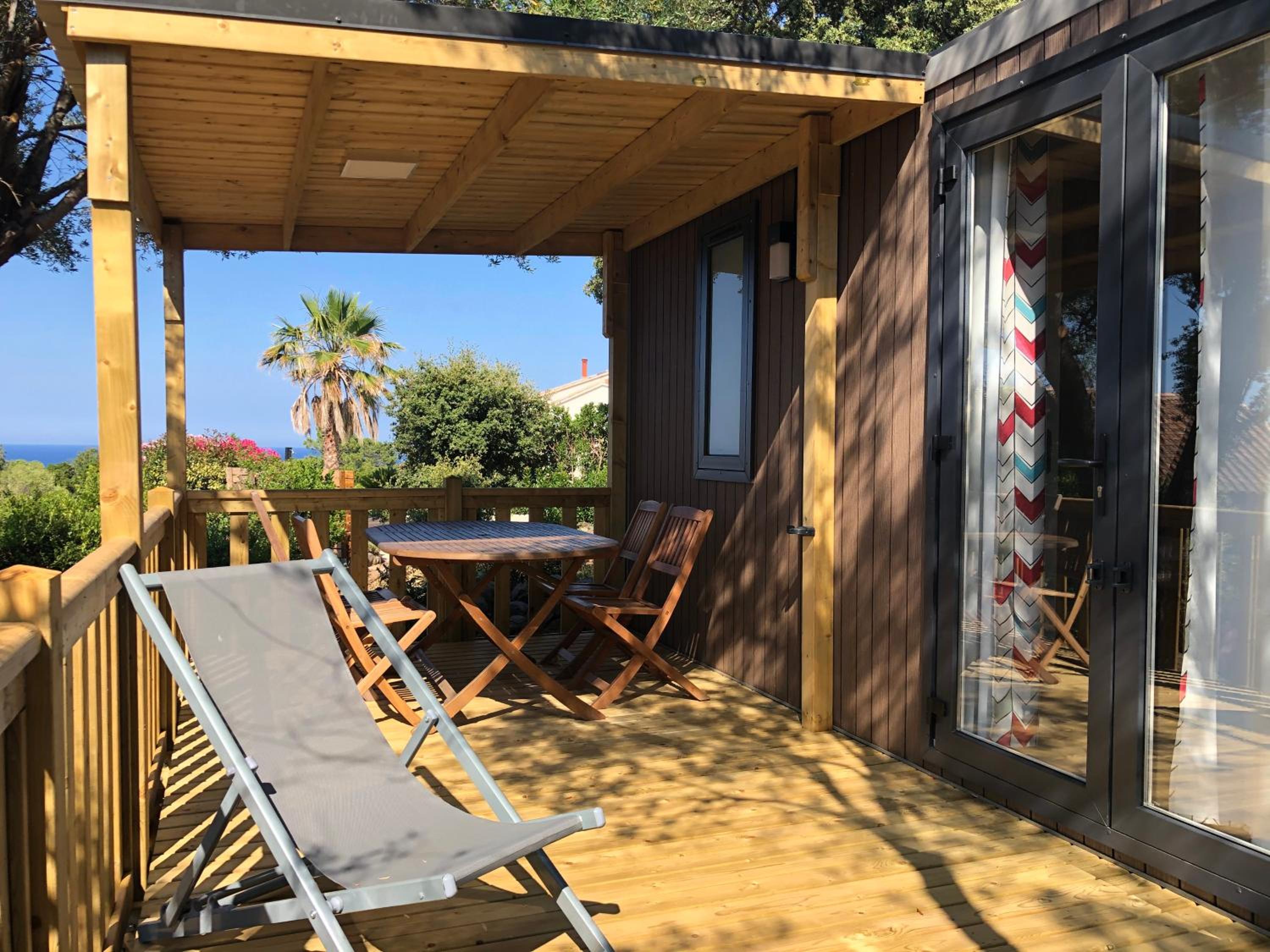 Premium Two-Bedroom Mobile Home photo 2