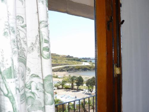 Superior Double or Twin Room with Side Sea View photo 3
