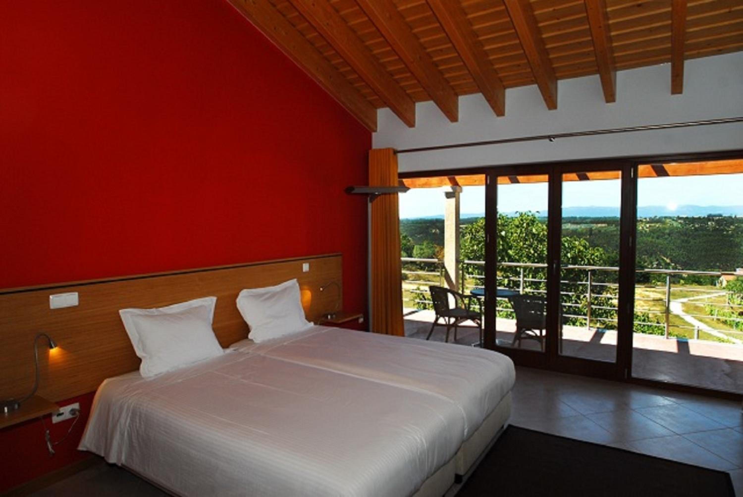 Standard Twin Room - Photo 2