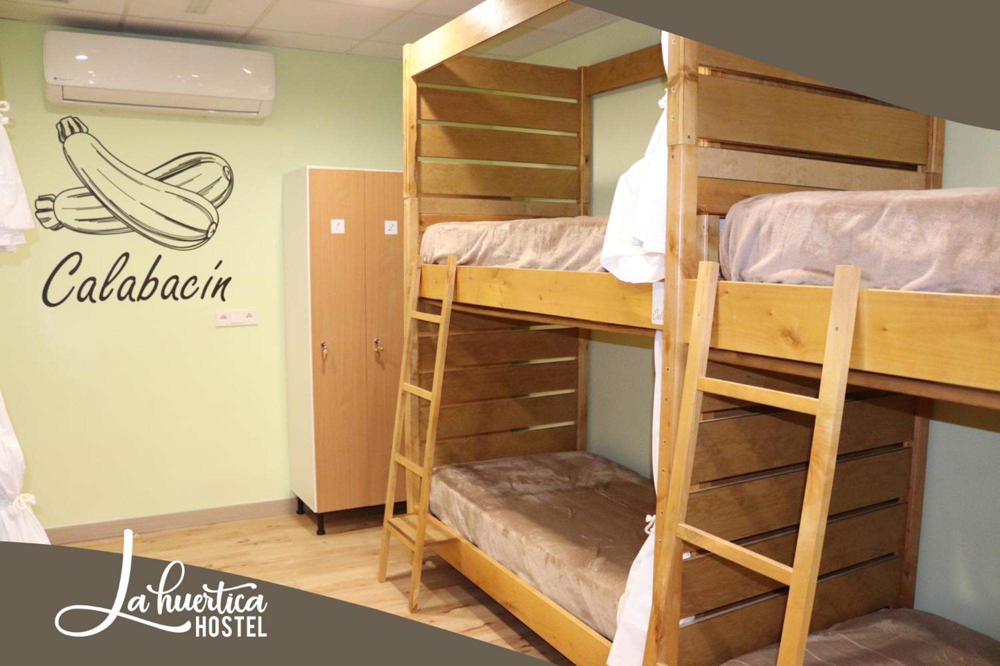 Bed in 10-Bed Mixed Dormitory Room