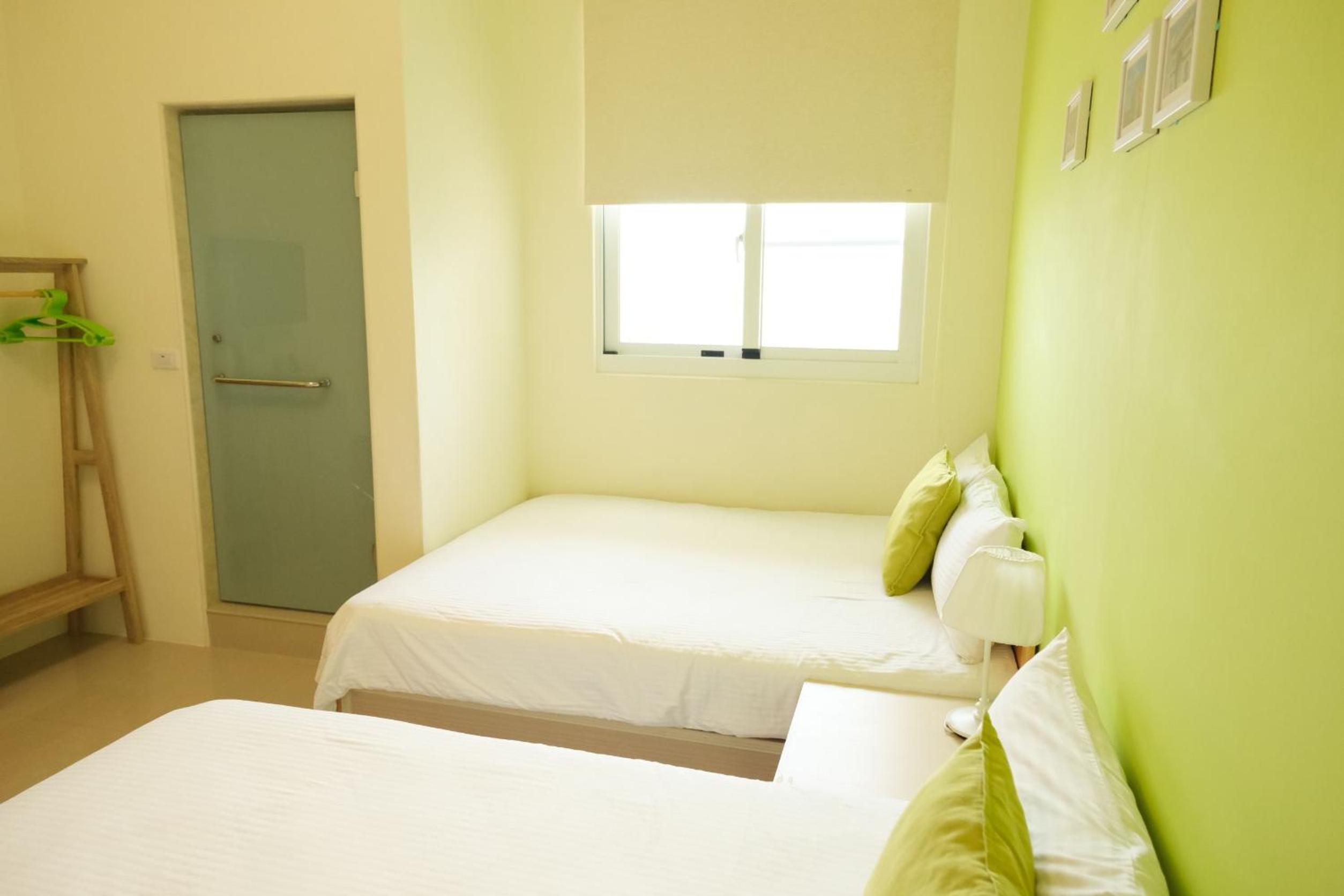 Quadruple Room with Bathroom photo 2
