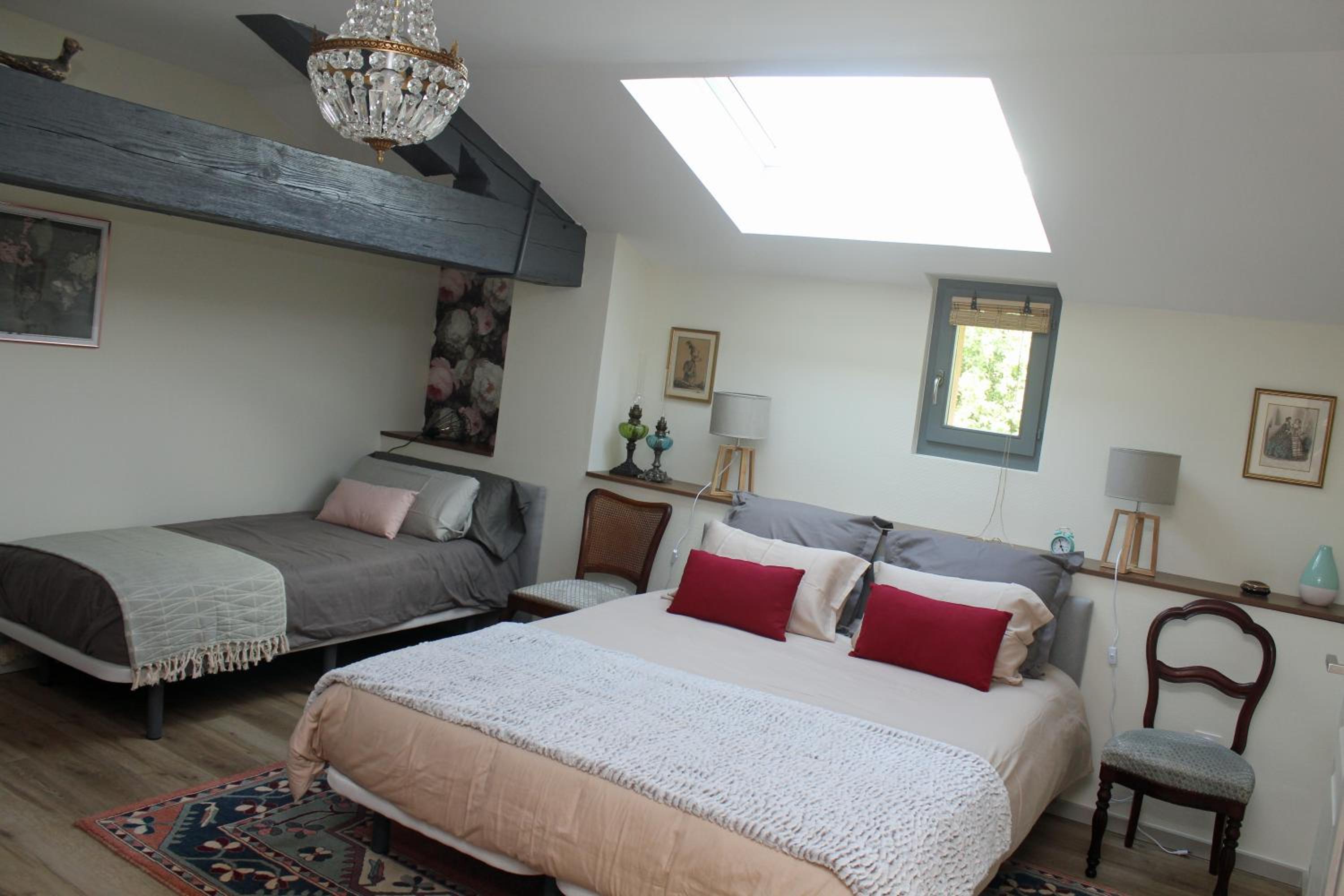 Deluxe Triple Room - Photo 1