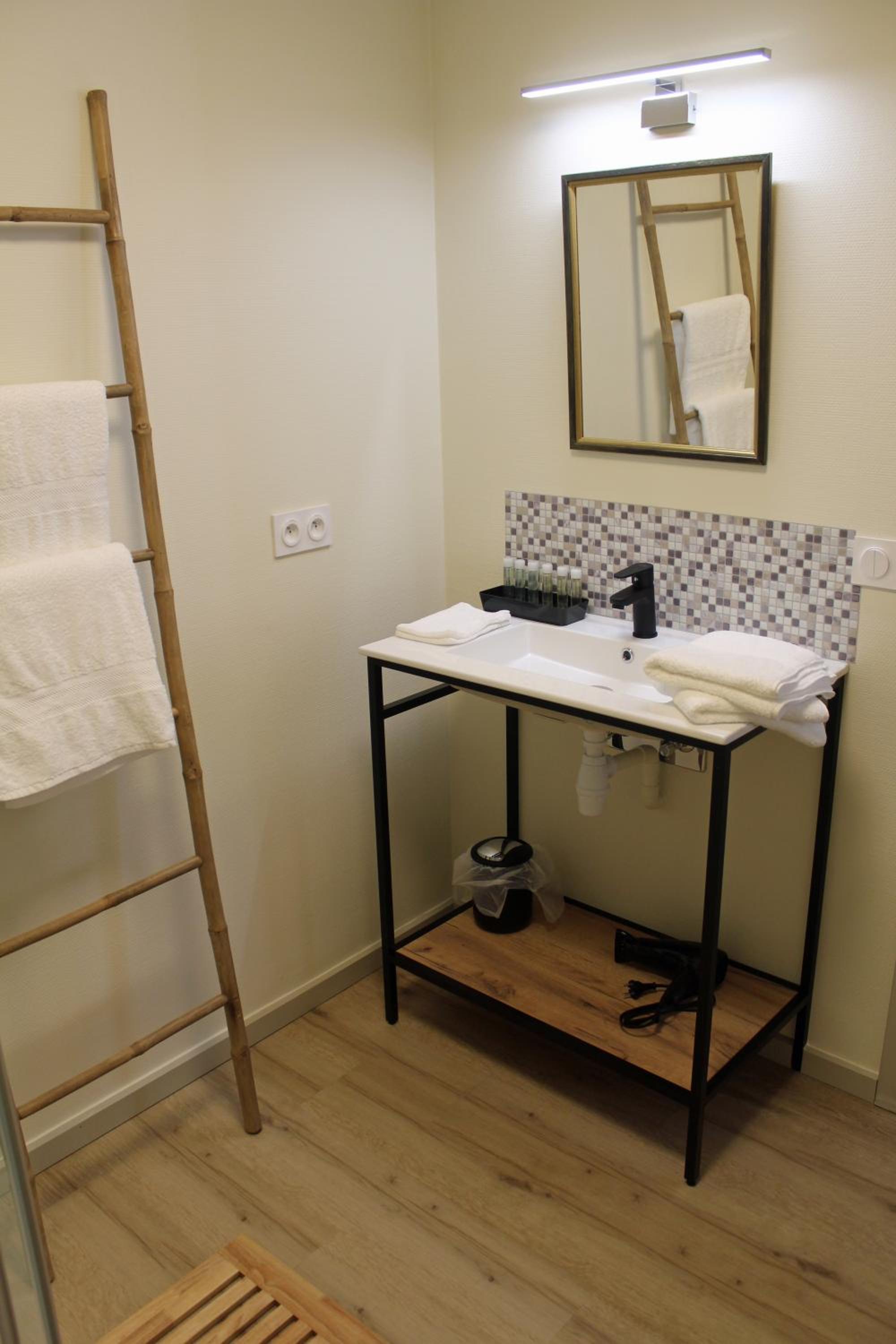 Superior Triple Room - Photo 6