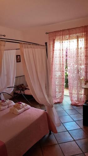 Deluxe Double Room with Balcony and Sea View photo 3