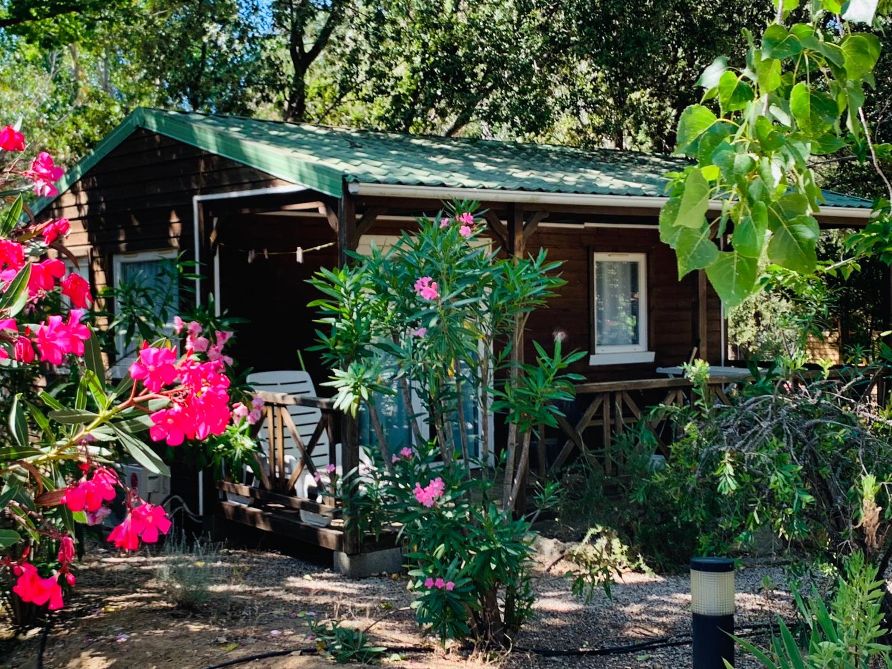 Two-Bedroom Chalet With Air Conditioning photo 1