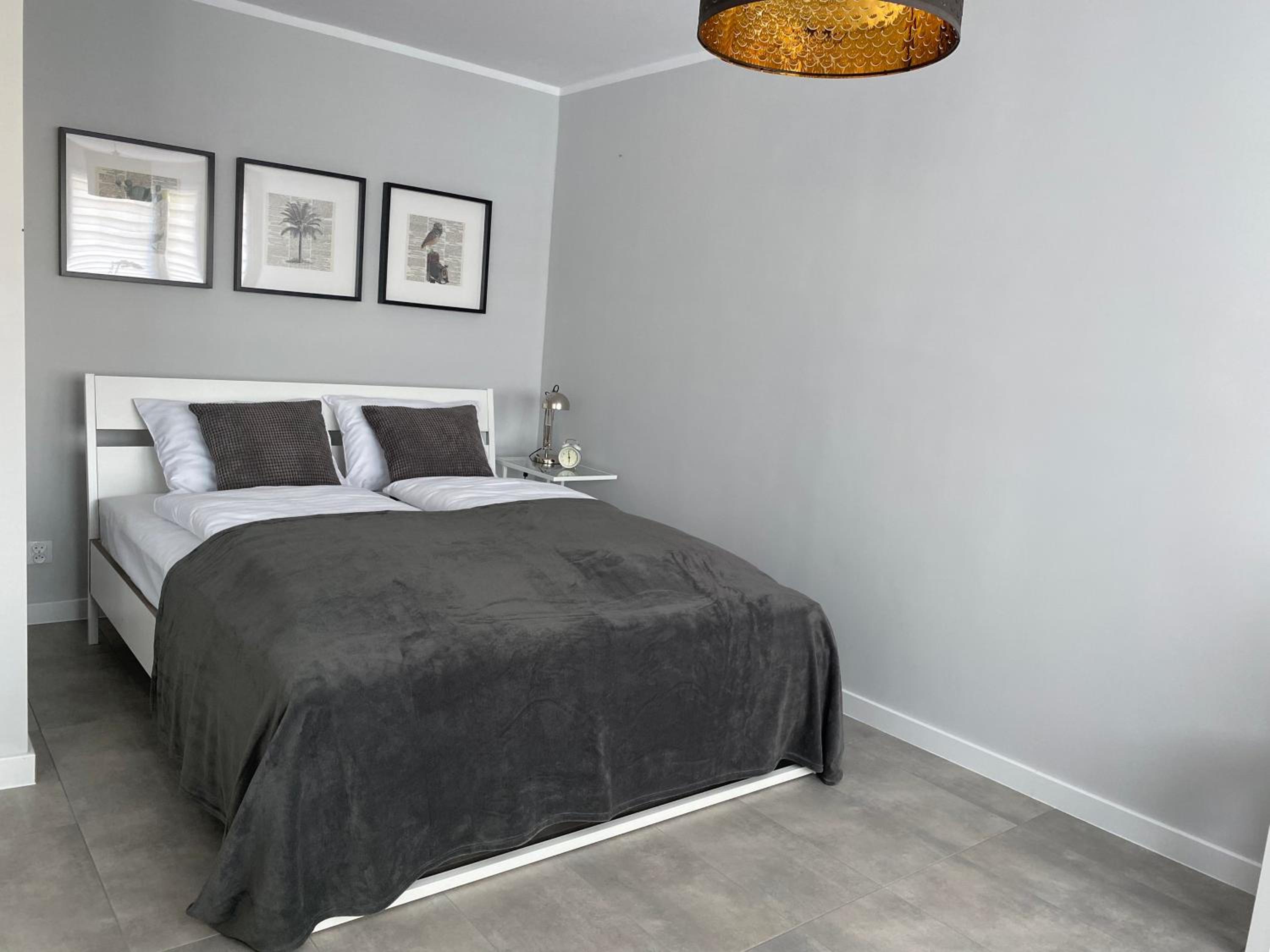 One-Bedroom Apartment - Photo 9