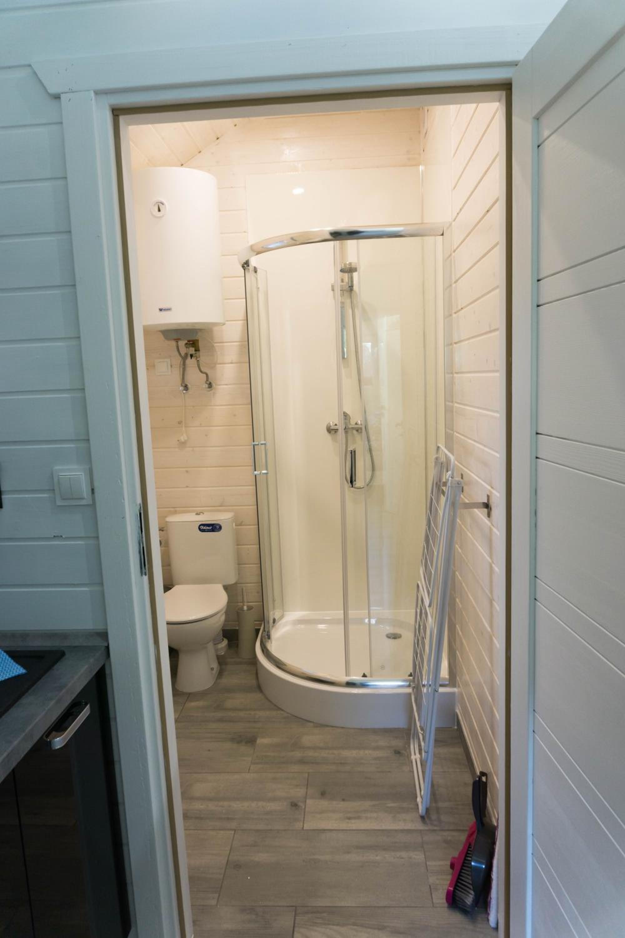 Two-Bedroom House - Photo 8