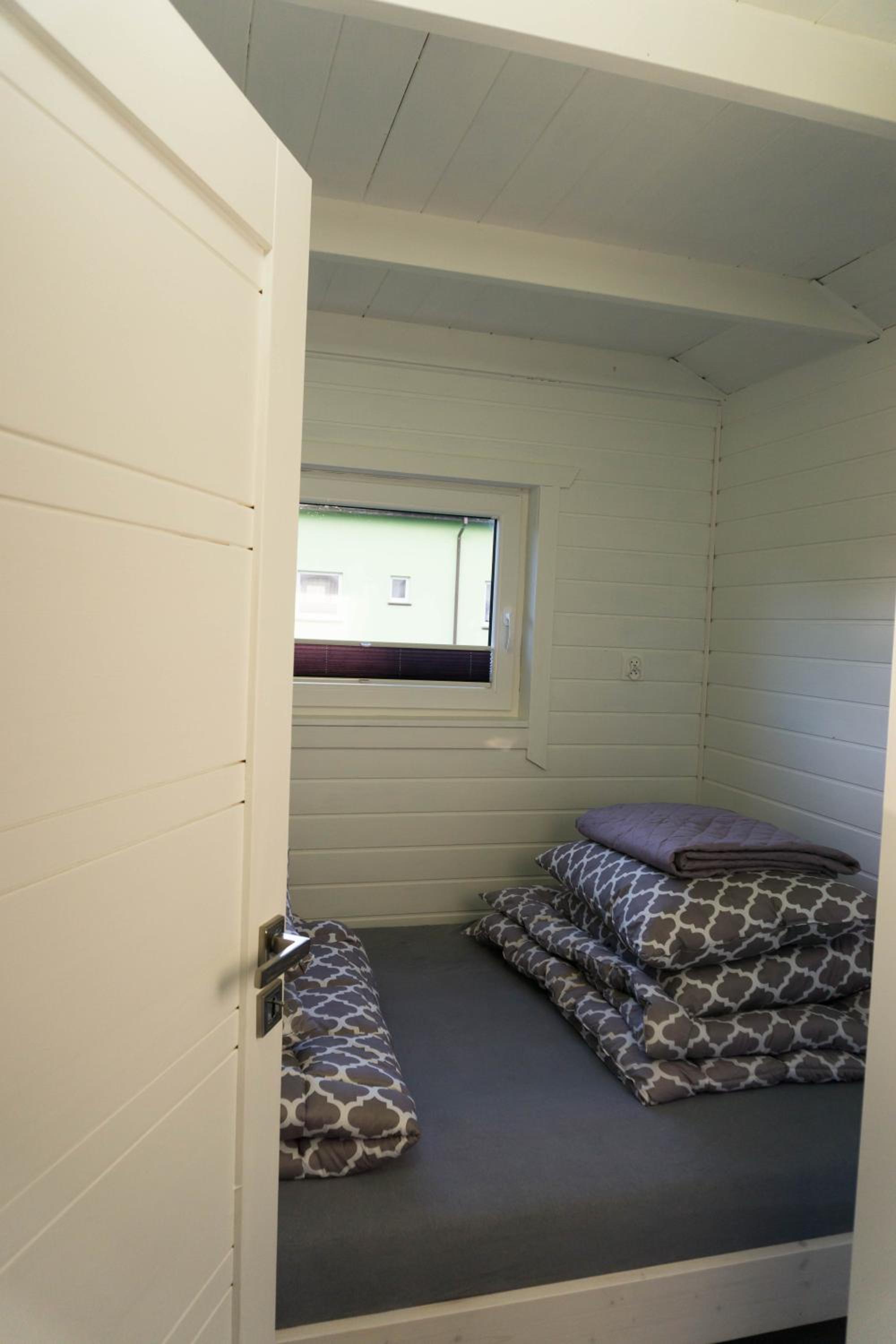 Two-Bedroom House - Photo 7