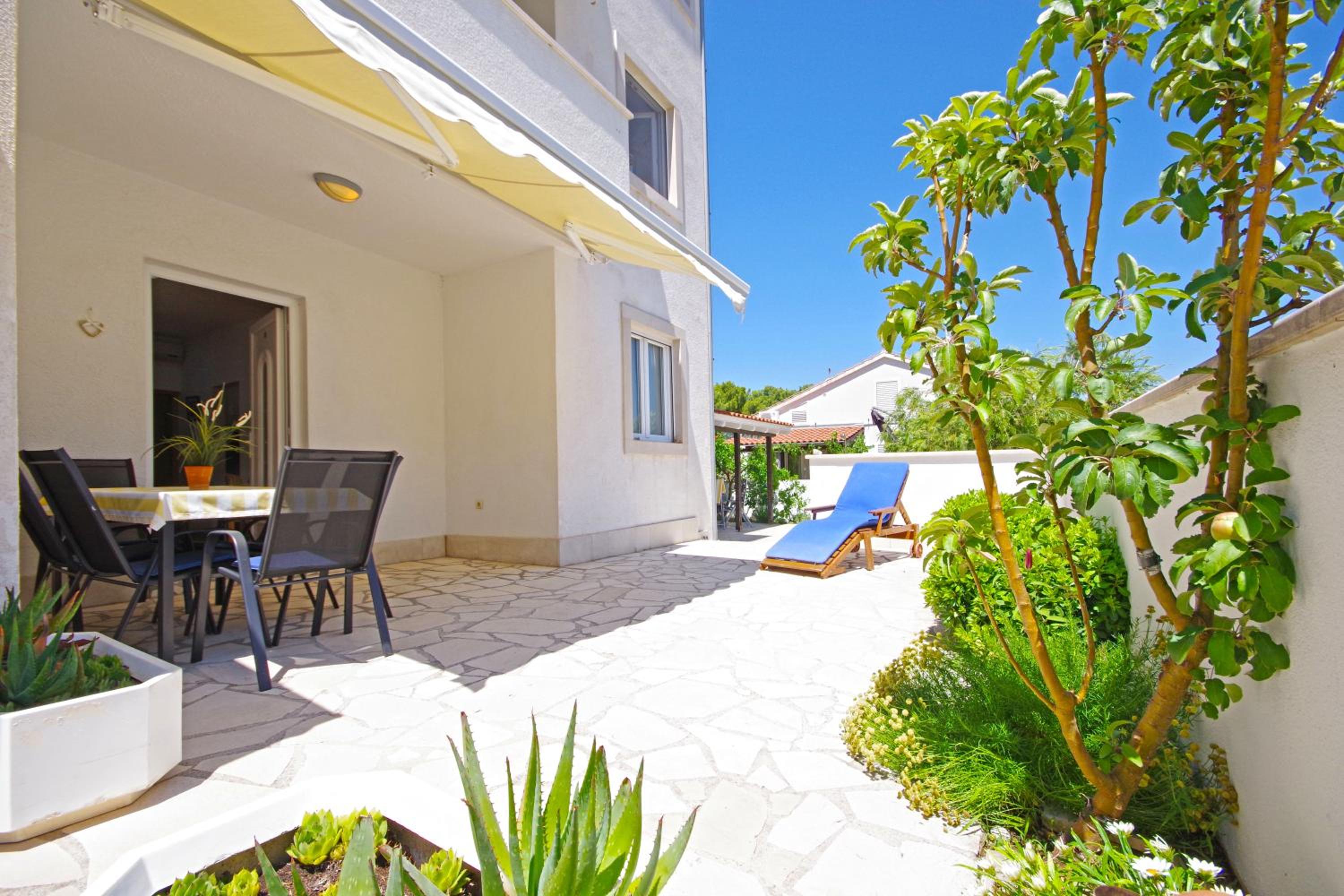 Apartment with Sea View photo 2