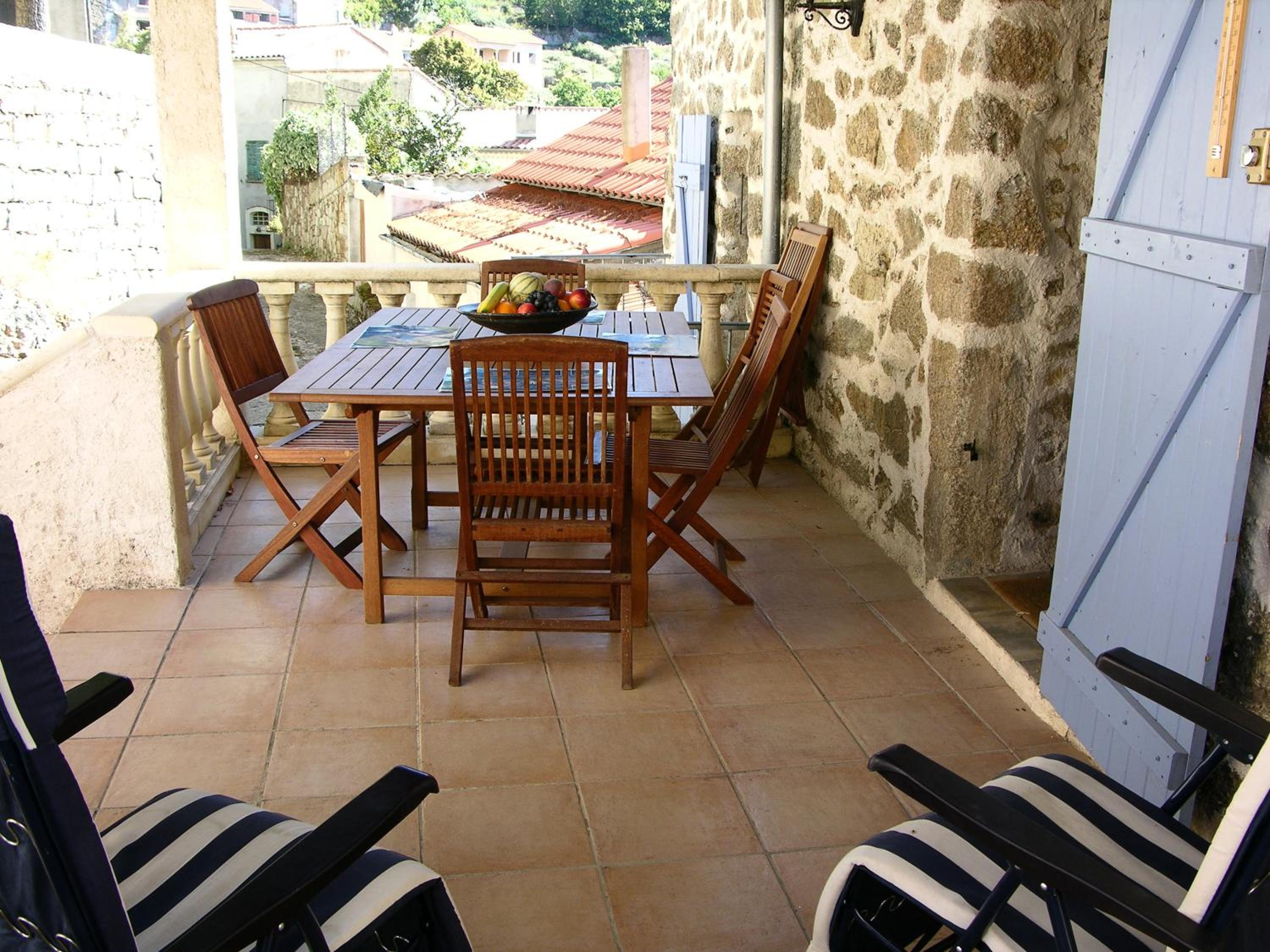 Two-Bedroom House (6 Adults) photo 1