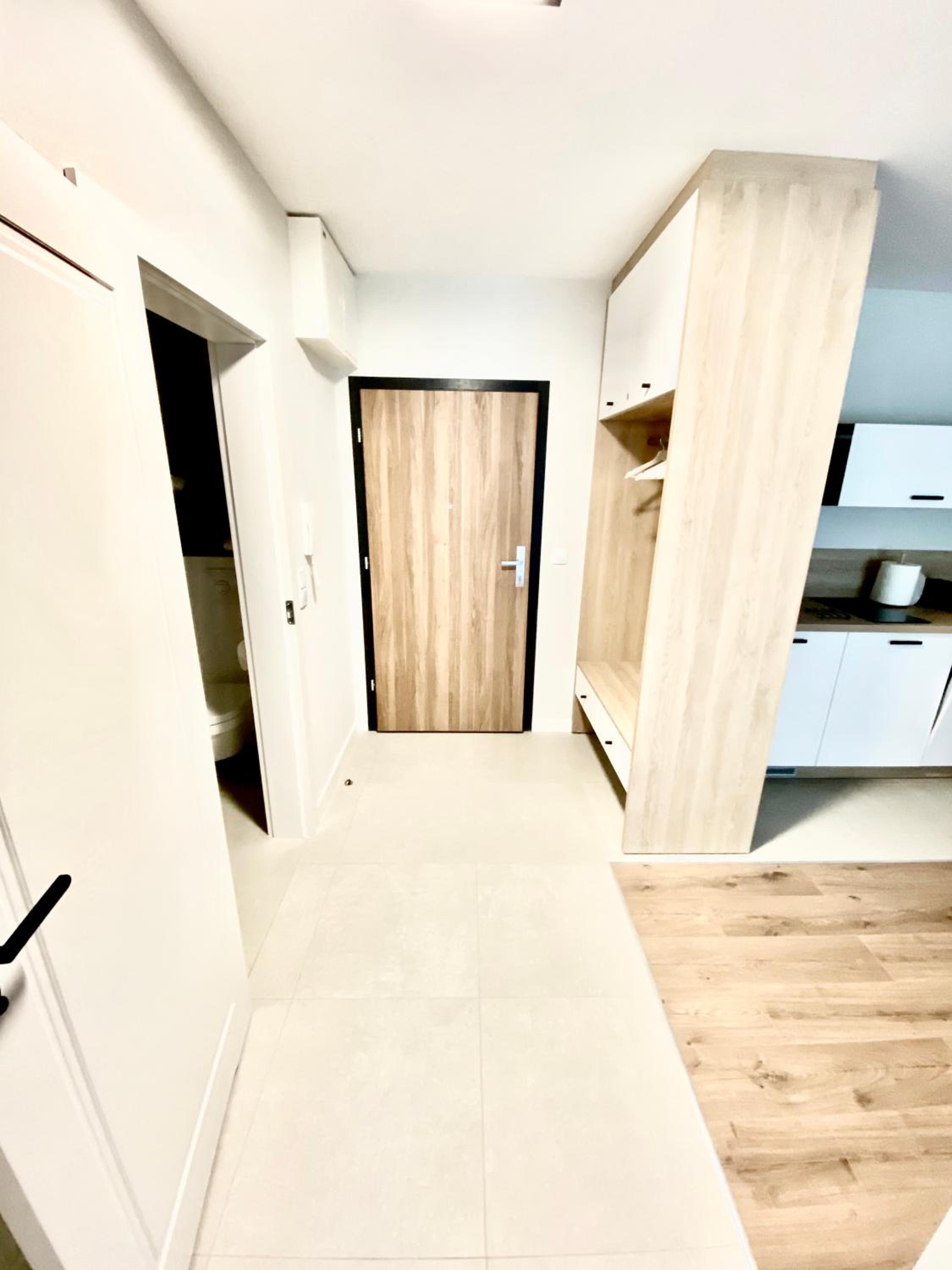Apartment with Terrace - Photo 12