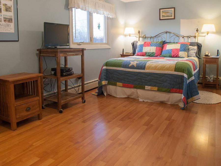 Queen Room photo 1