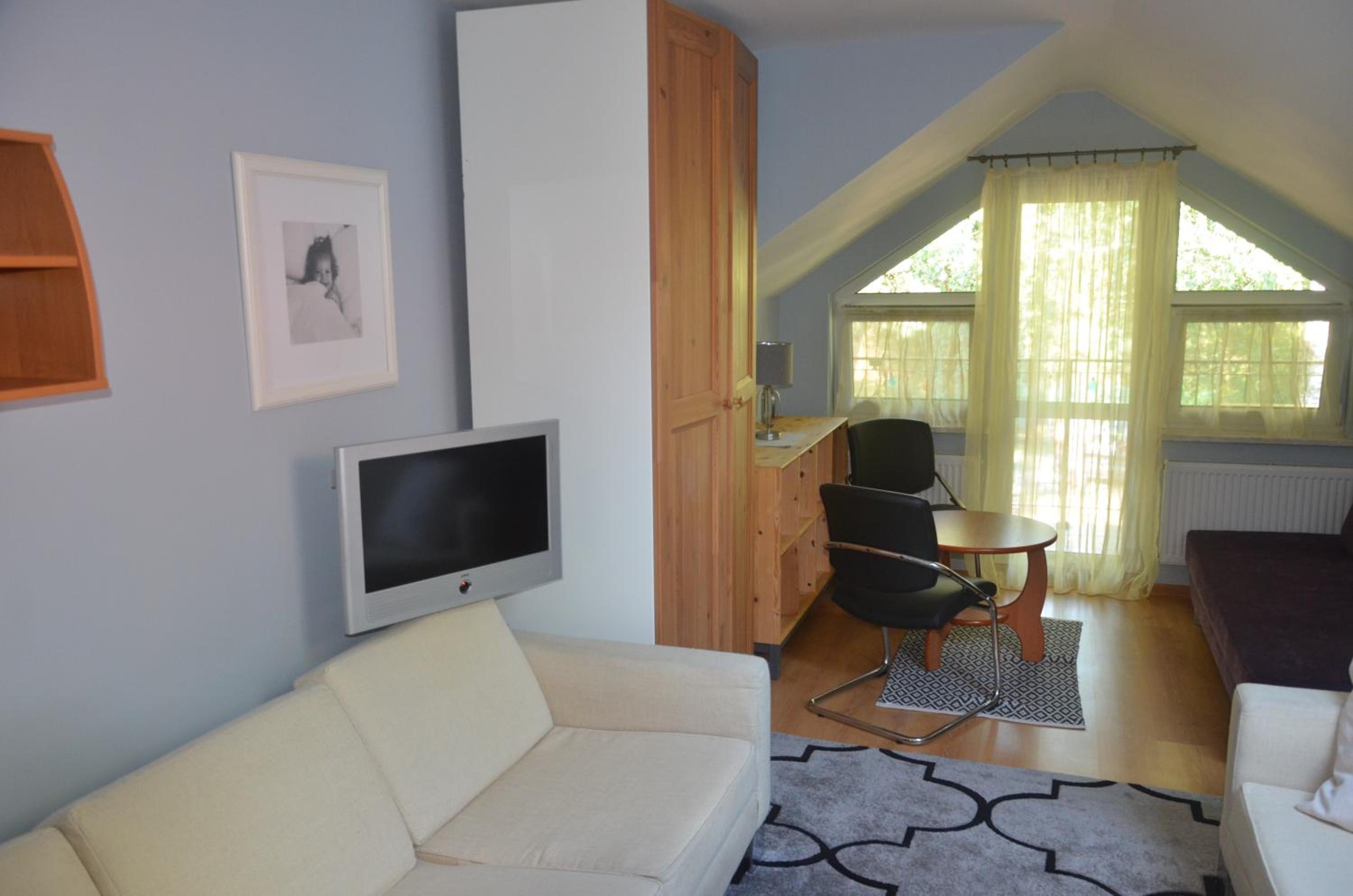 Family Room with Private Bathroom - Photo 1