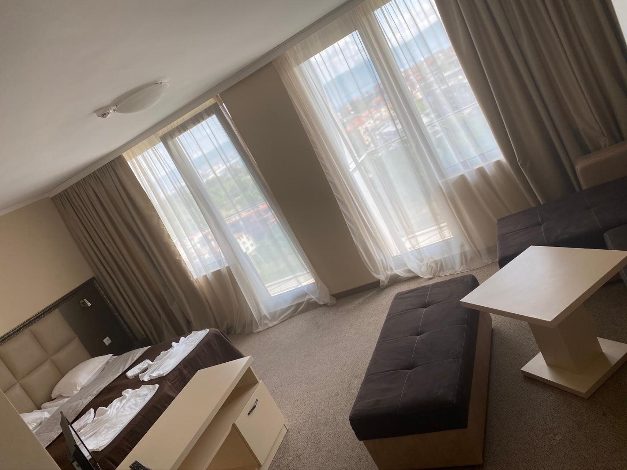 Junior Suite with Balcony (2 Adults + 2 Children) 