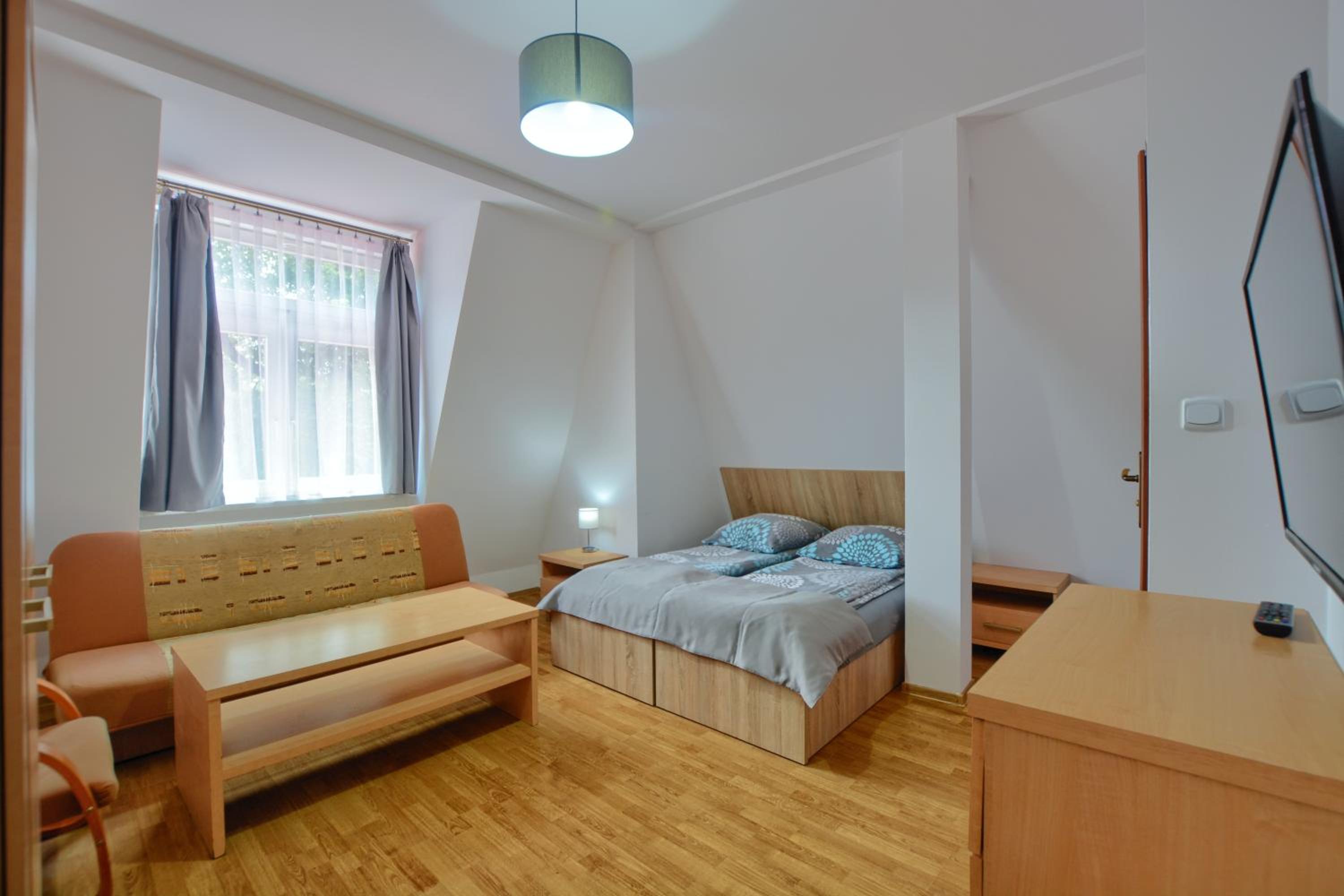 Triple Room with Private Bathroom photo 2
