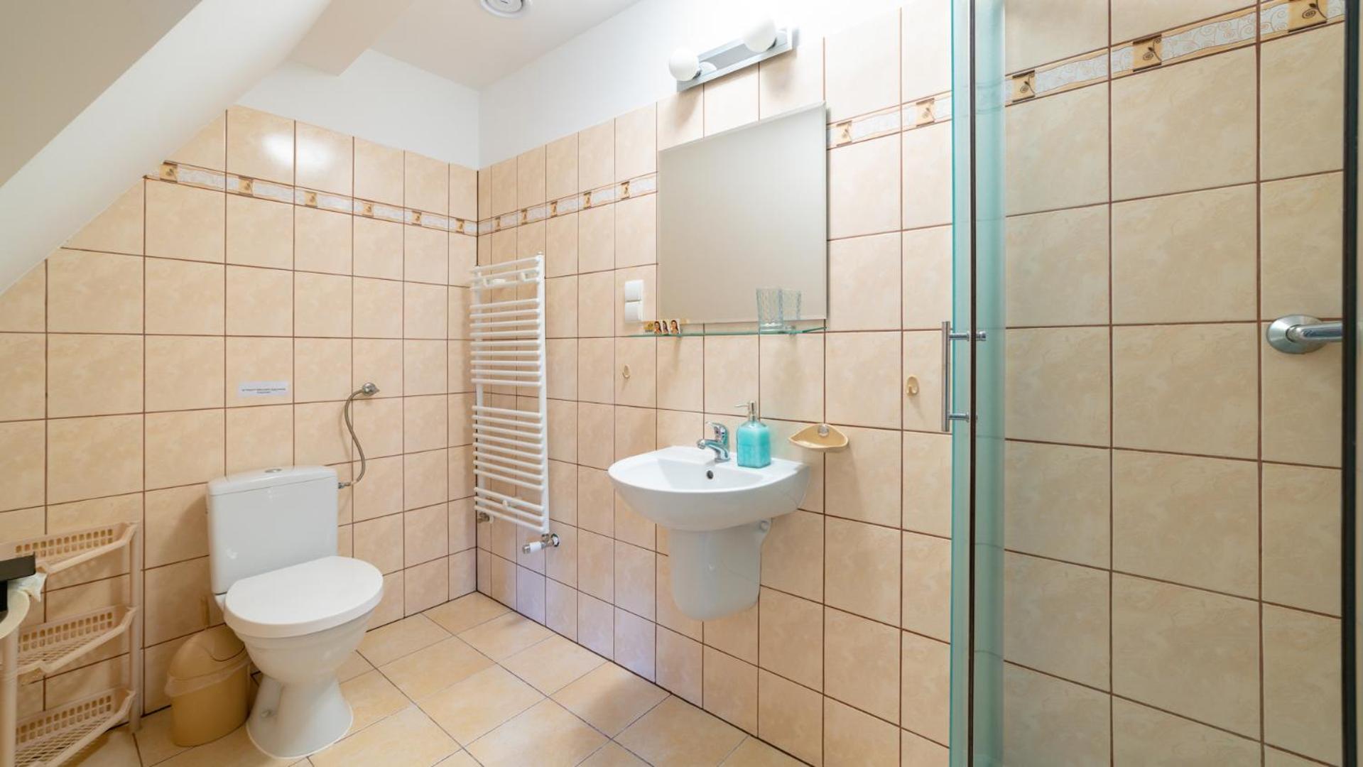 Quadruple Room with Garden View - Photo 8