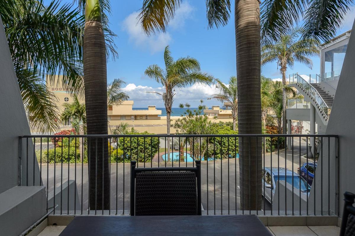 Double Room with Balcony - Photo 12