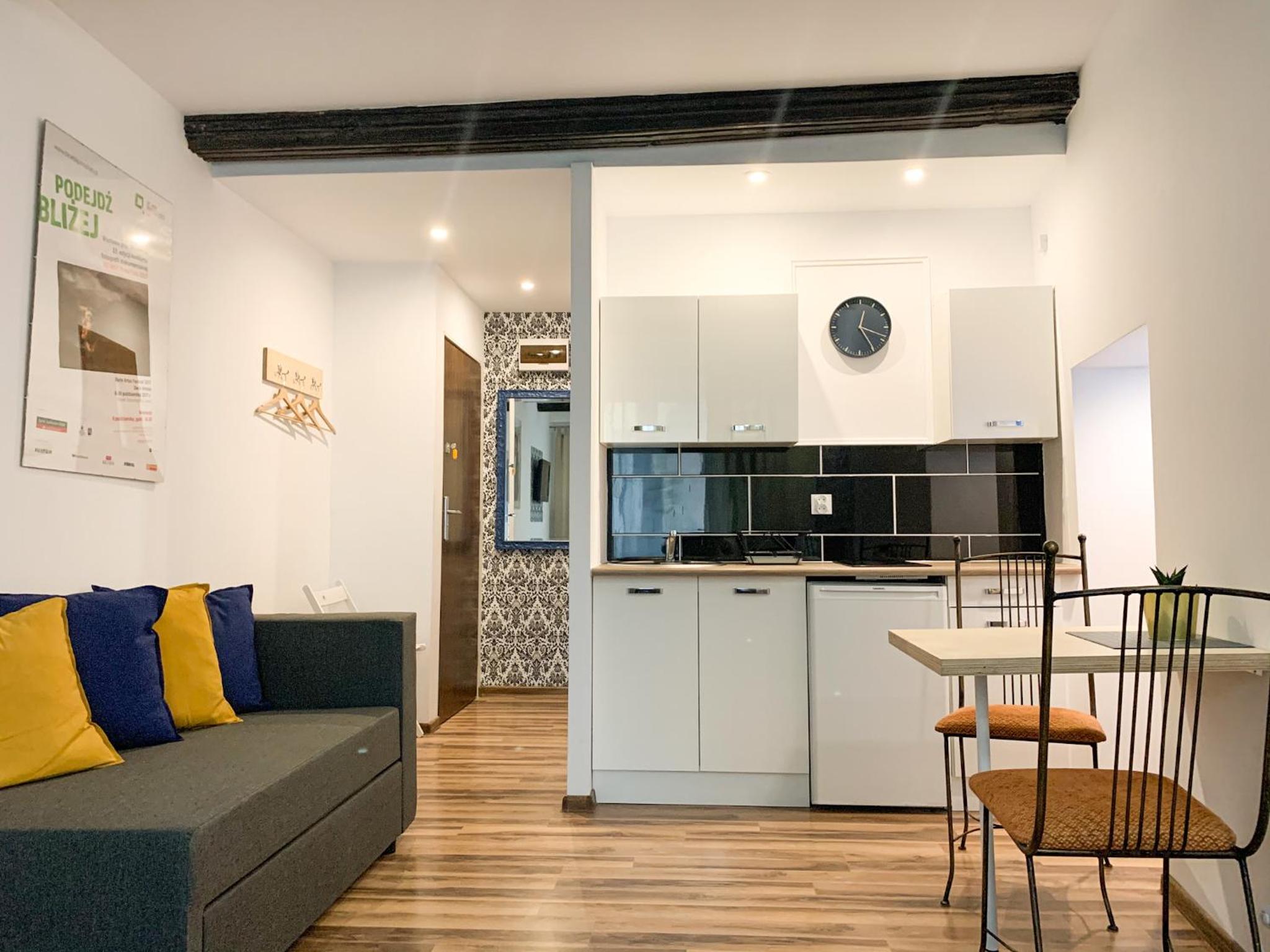 One-Bedroom Apartment - Photo 4