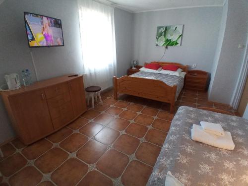 Triple Room - Attic photo 3