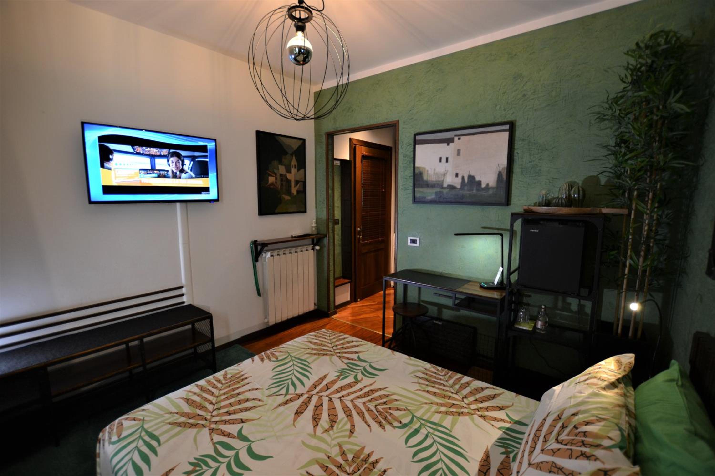 Double Room with Private Bathroom photo 2