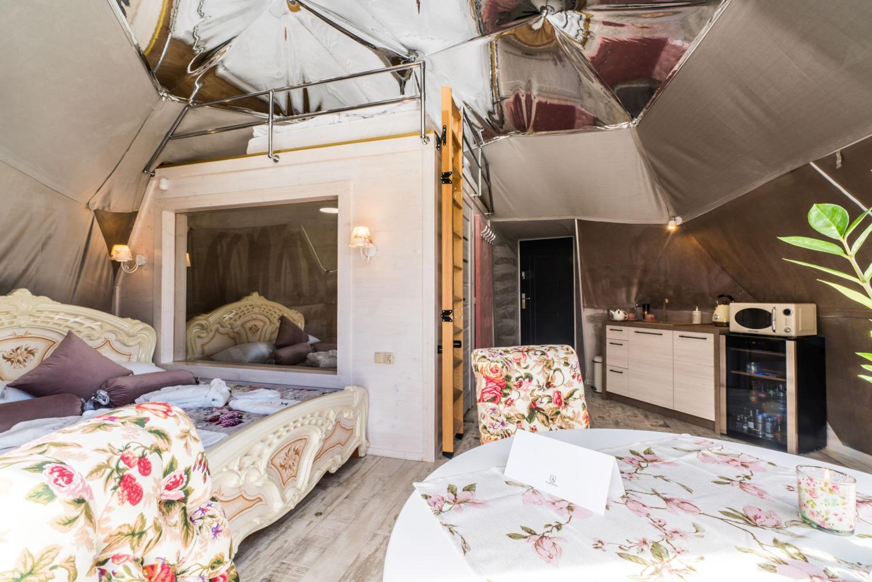 Tent - Photo 3