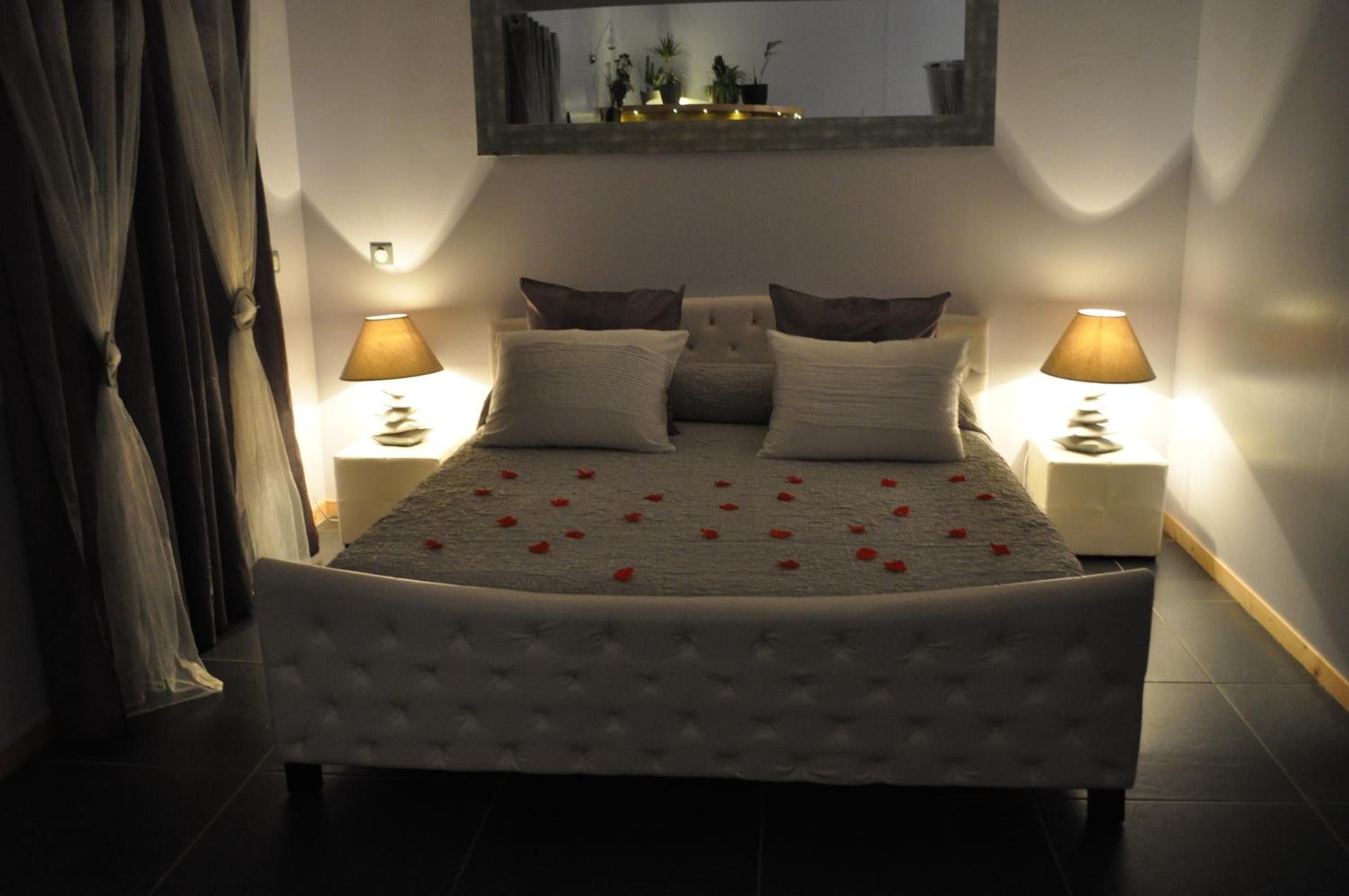Queen Room with Spa Bath - Photo 2