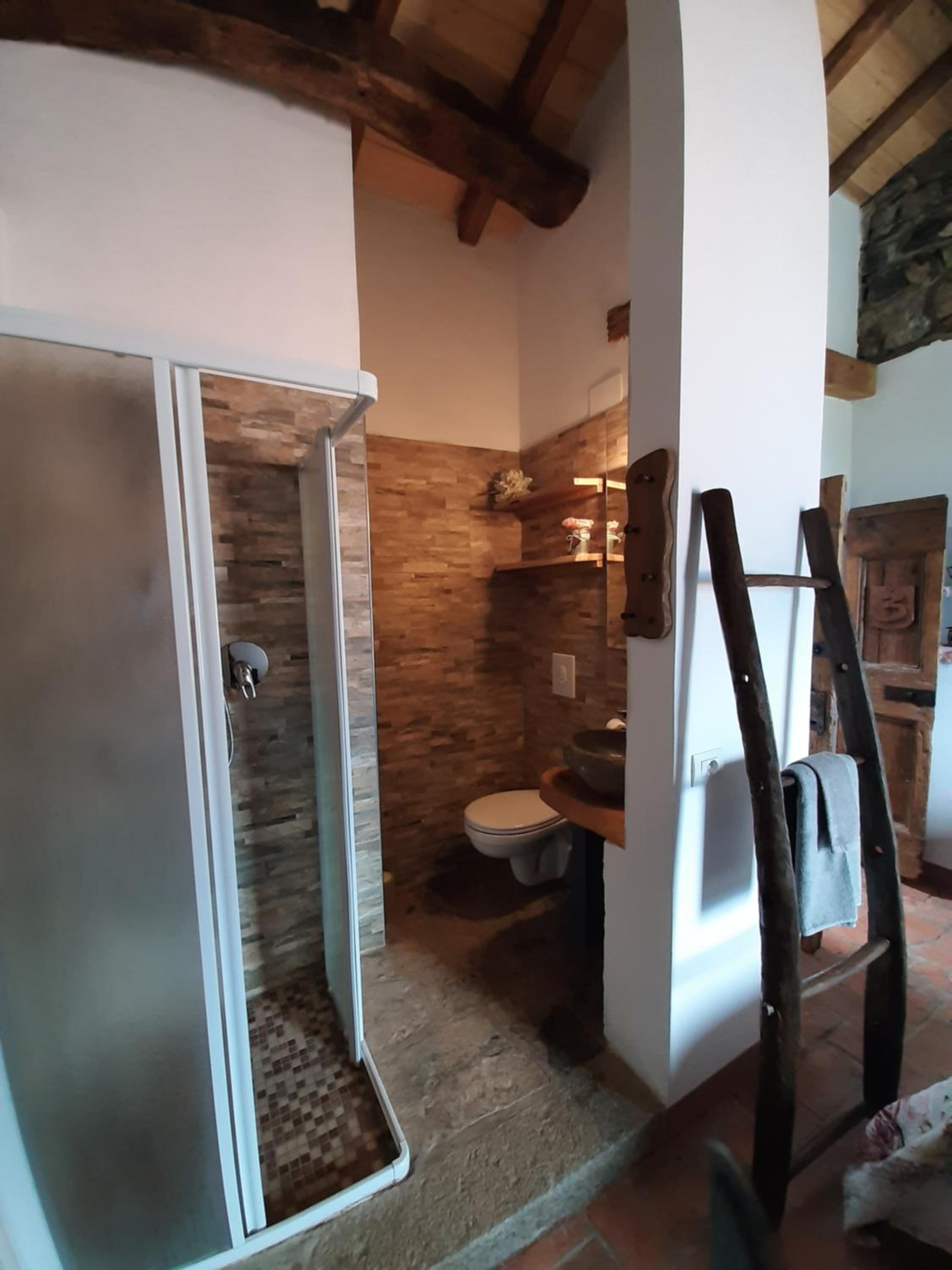 Double Room with Lake View - Photo 11
