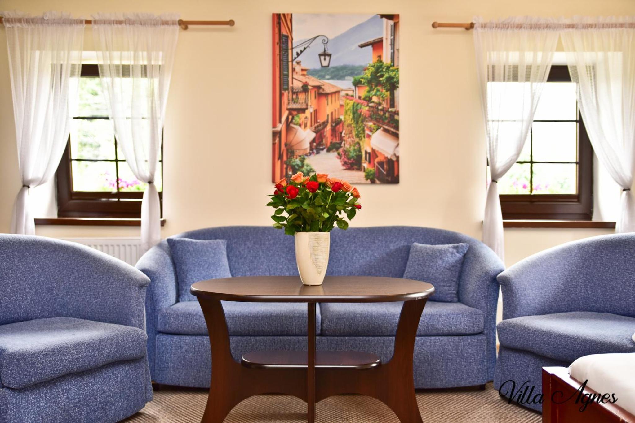 Family Room photo 2