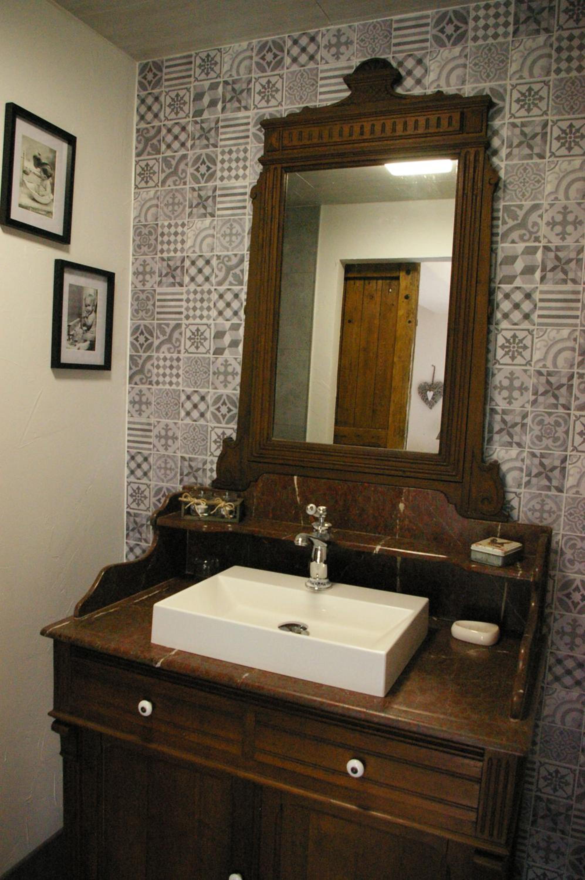 Double Room with Private Bathroom - Photo 7