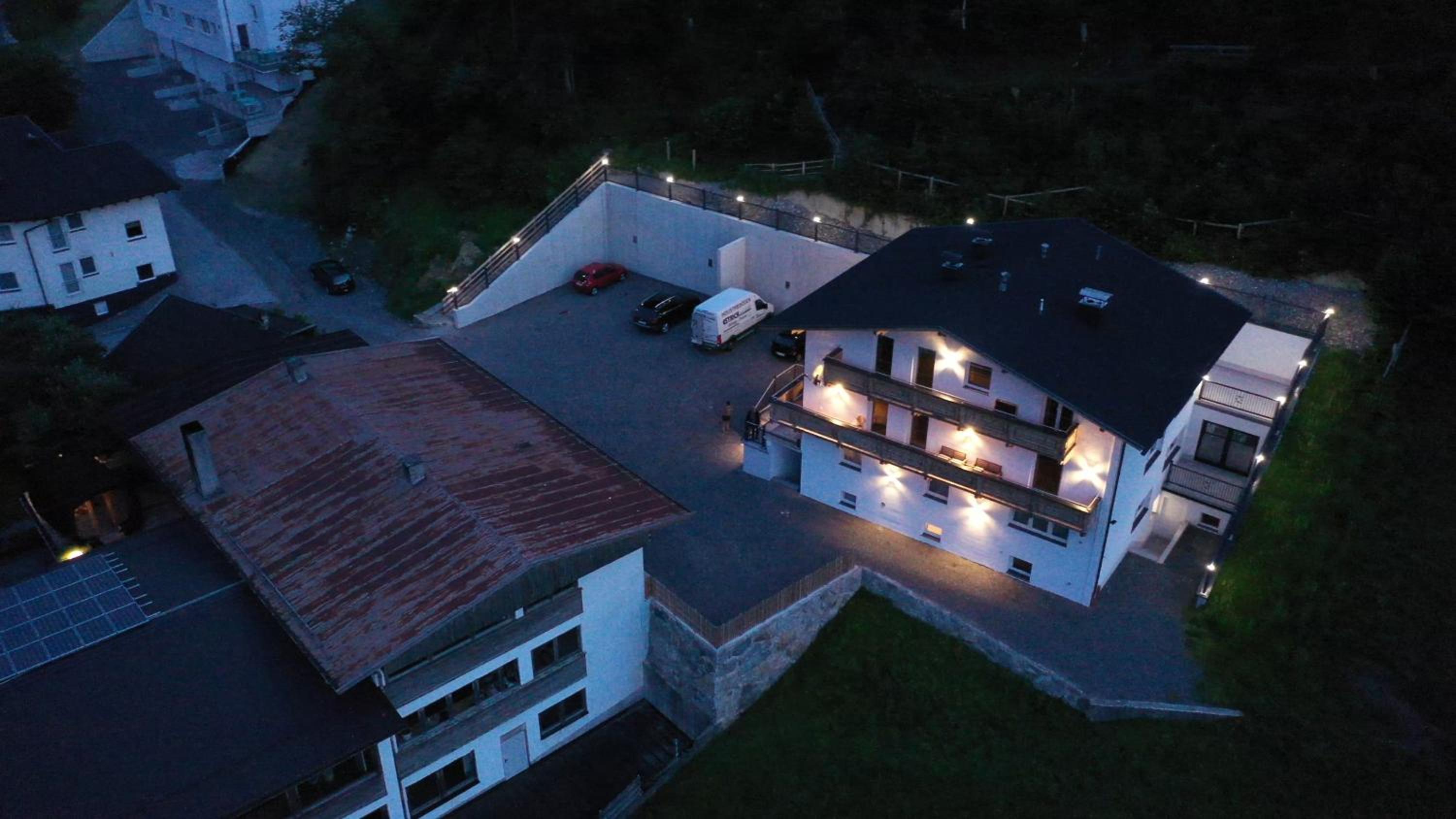 Apartment with Mountain View photo 3