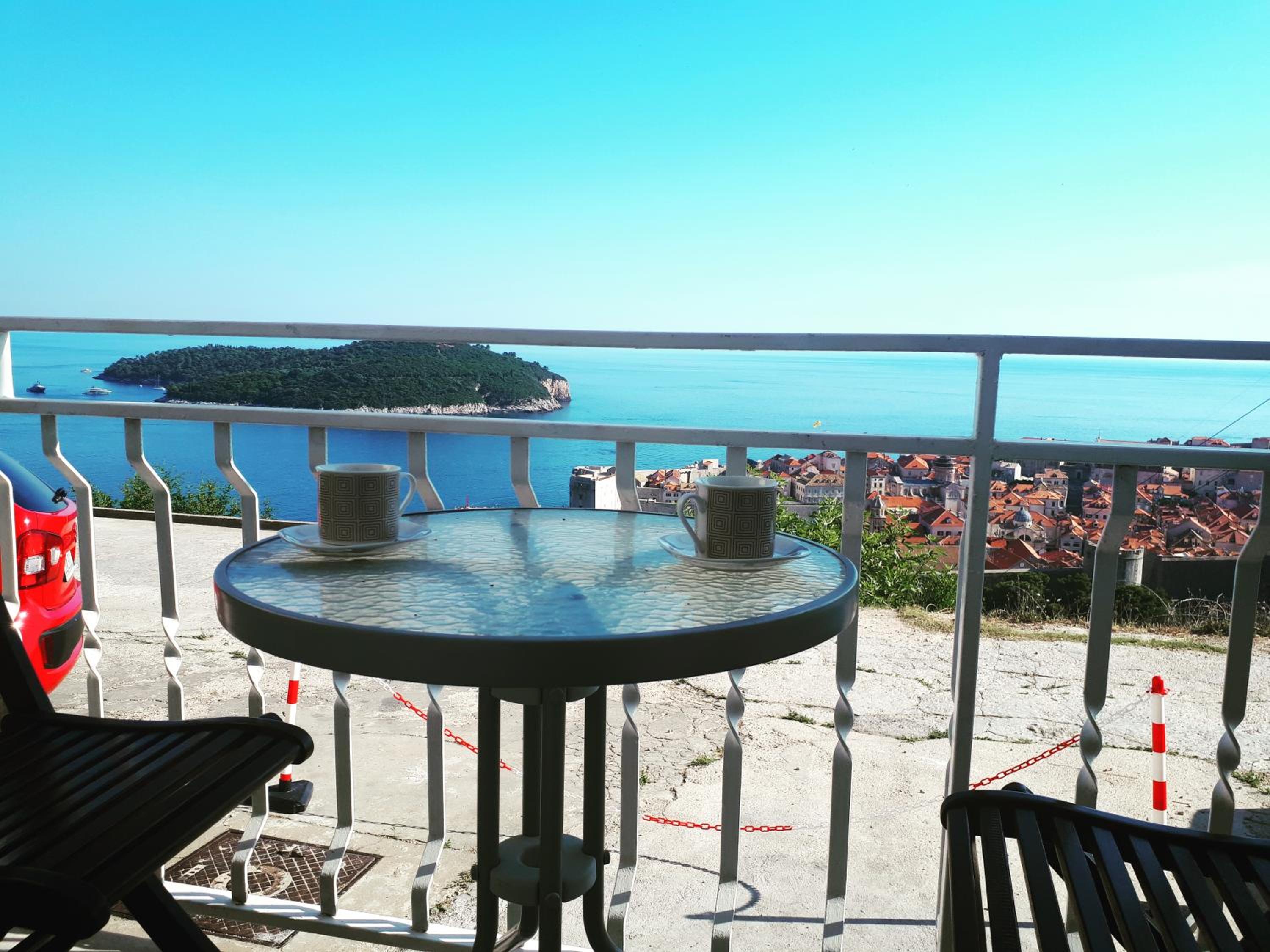 Studio Apartment with Sea View