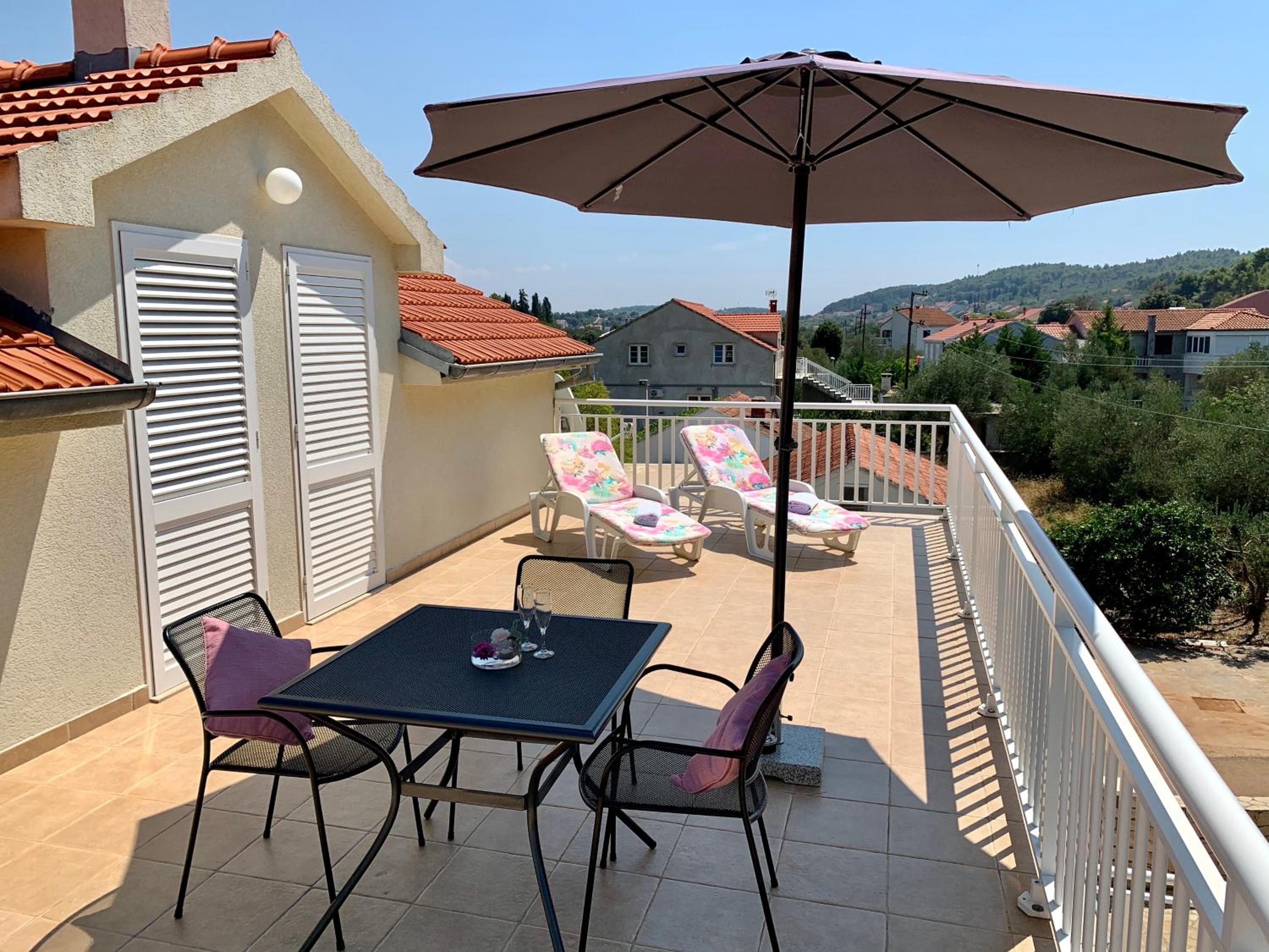 Apartment with Terrace photo 2