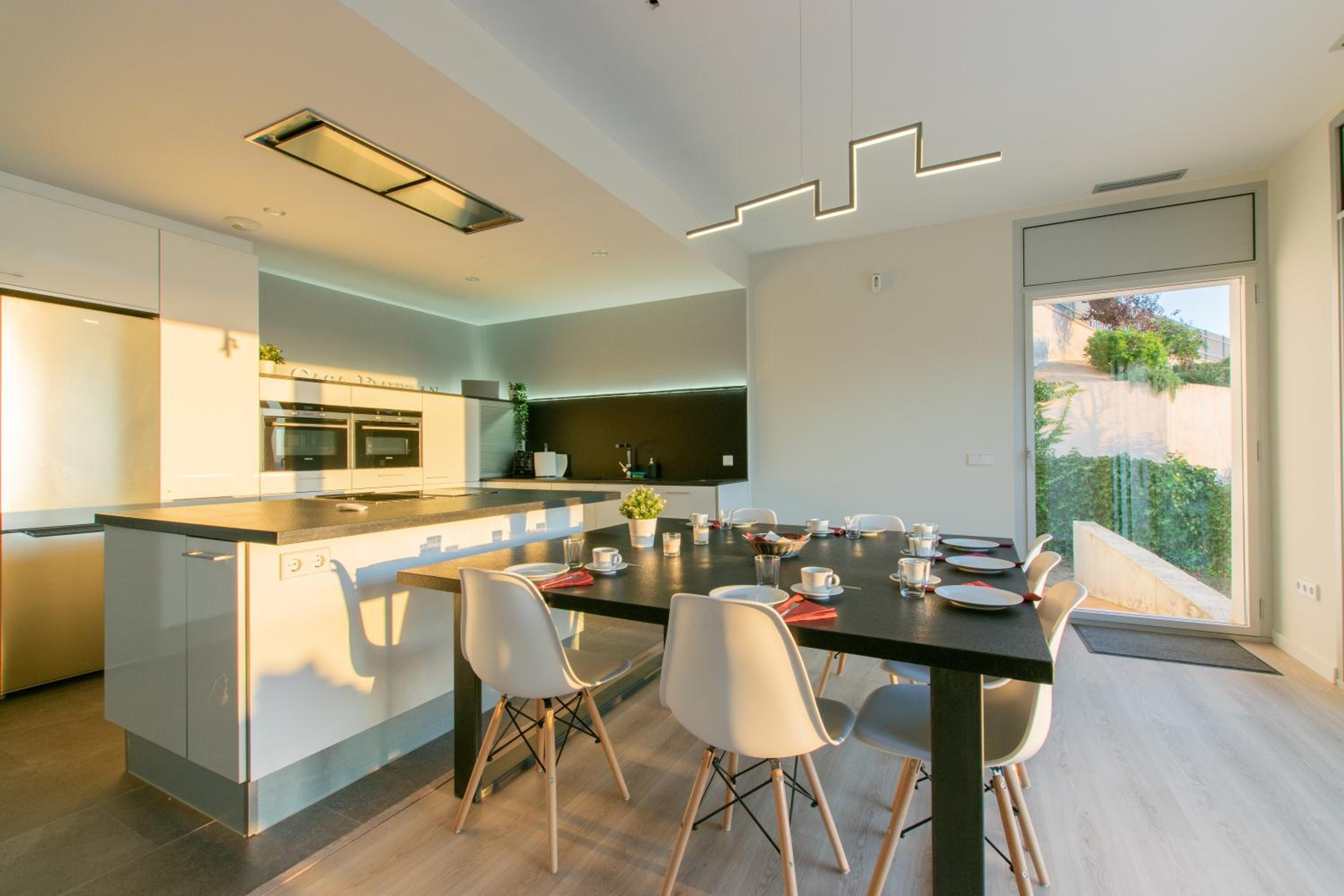 Villa photo 2