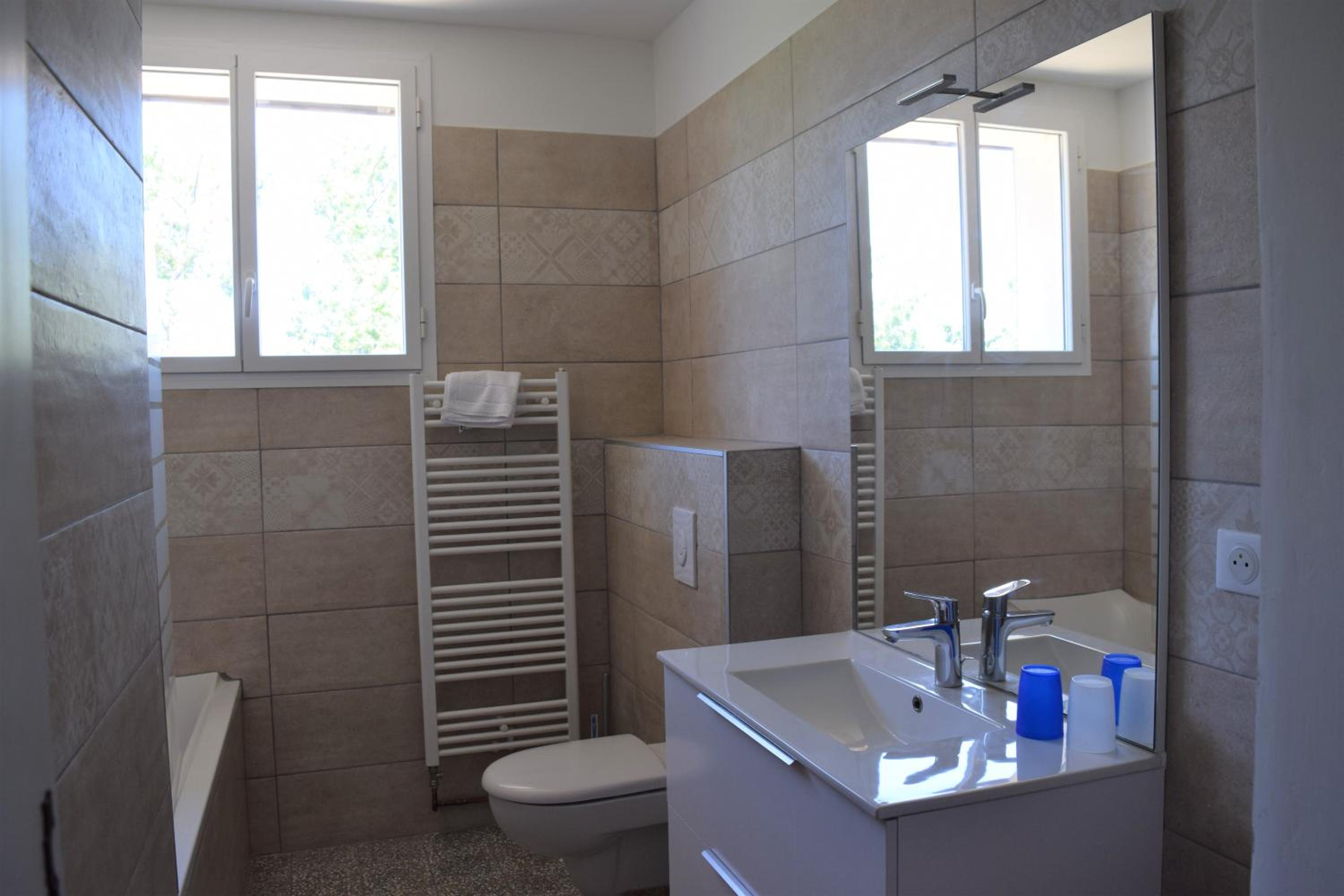 Three-Bedroom House (6 persons)