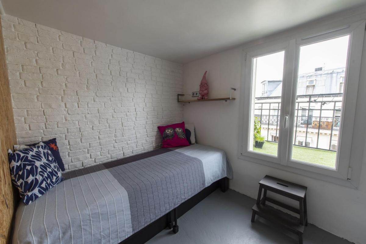 Studio Apartment photo 2