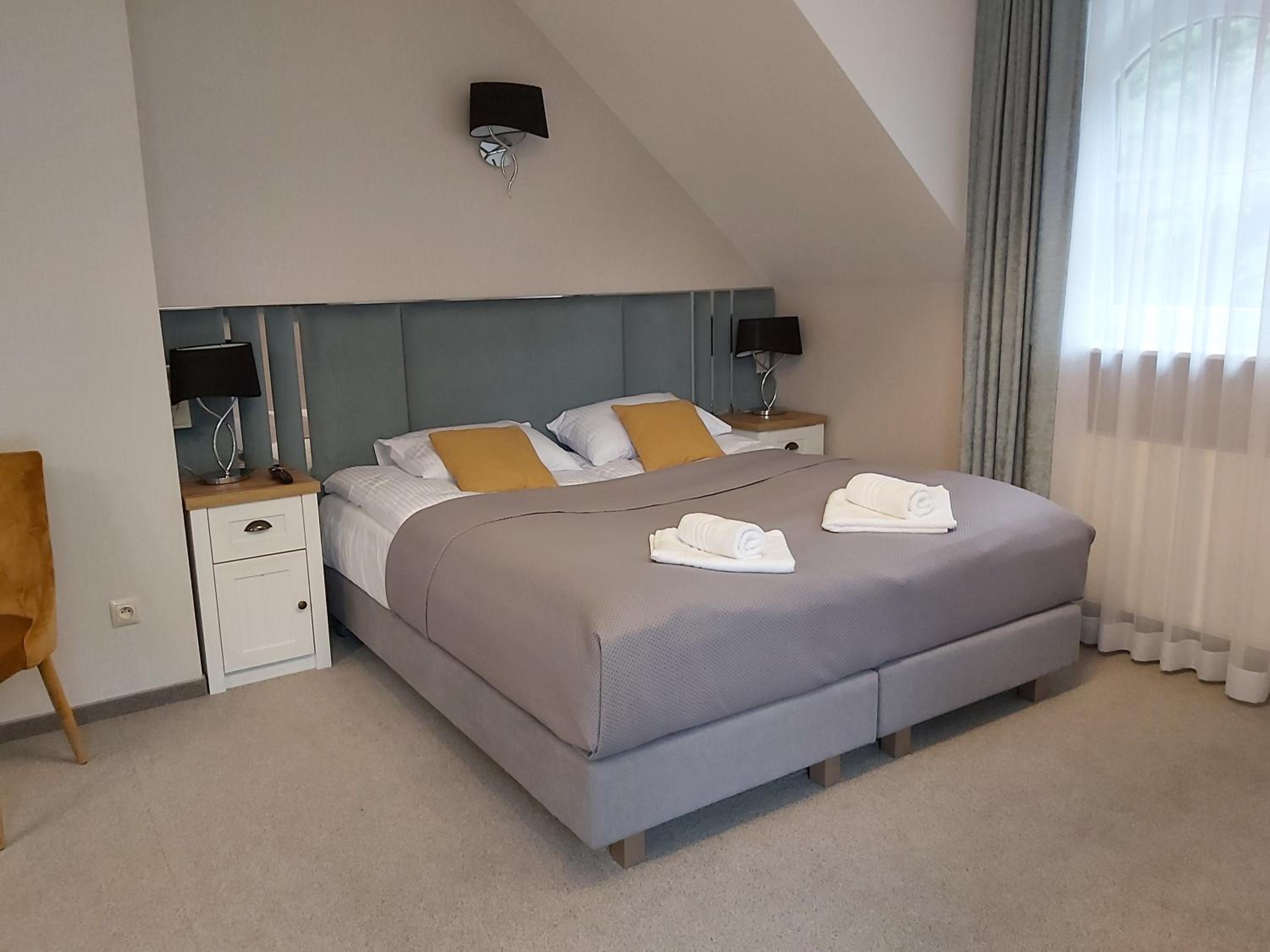 Deluxe Double or Twin Room with Balcony - Photo 1