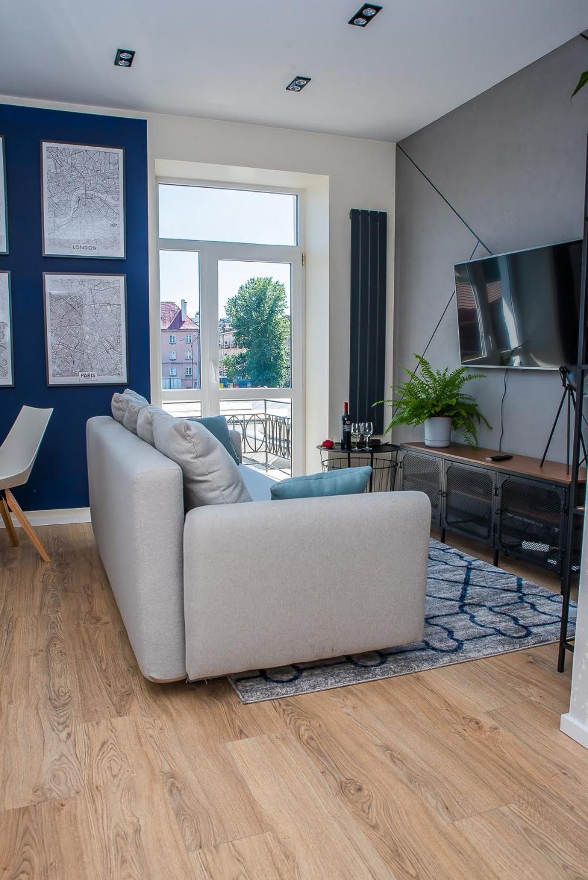 One-Bedroom Apartment
