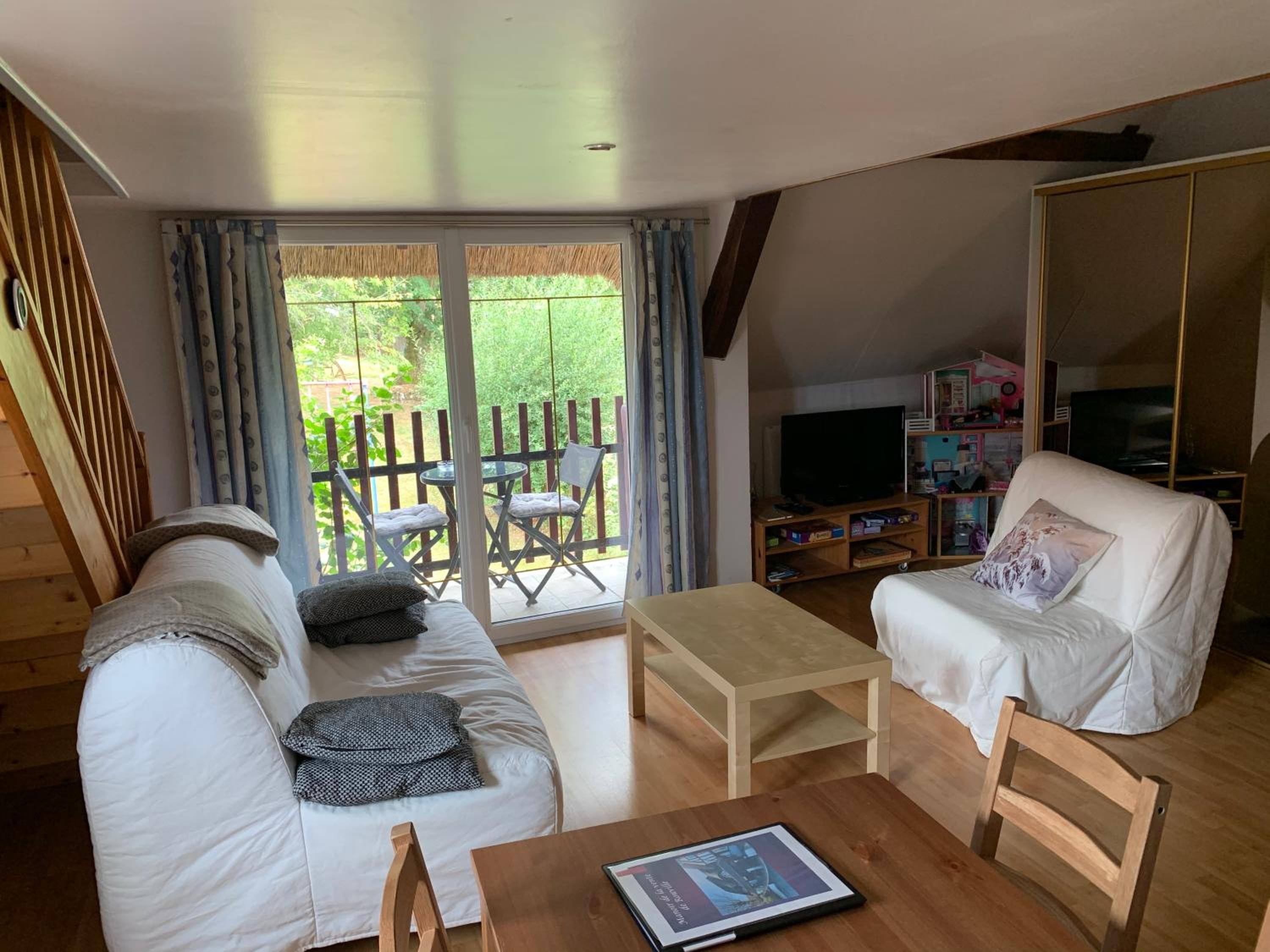 Apartment with Garden View - Photo 4