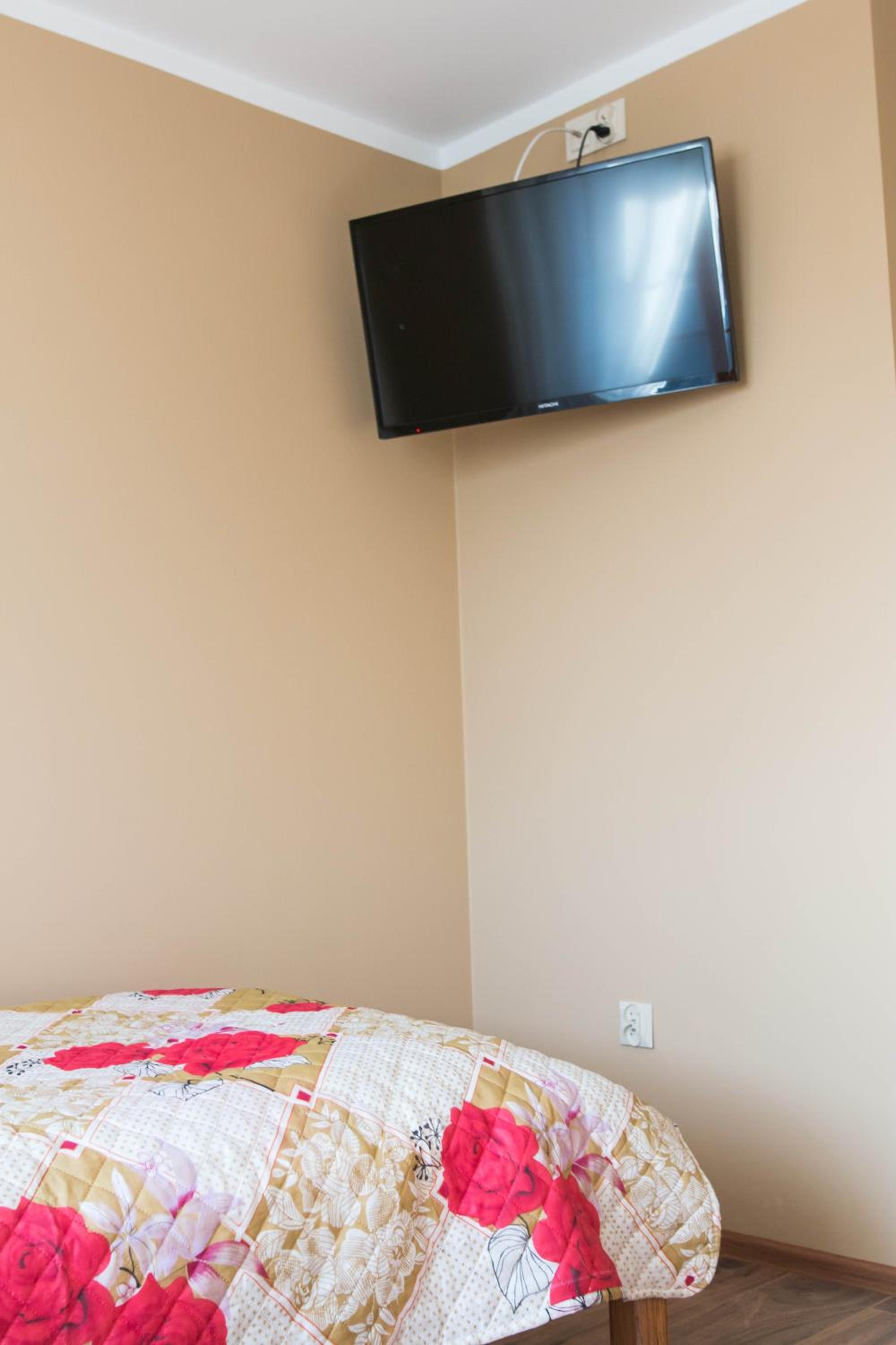 Twin Room - Photo 3