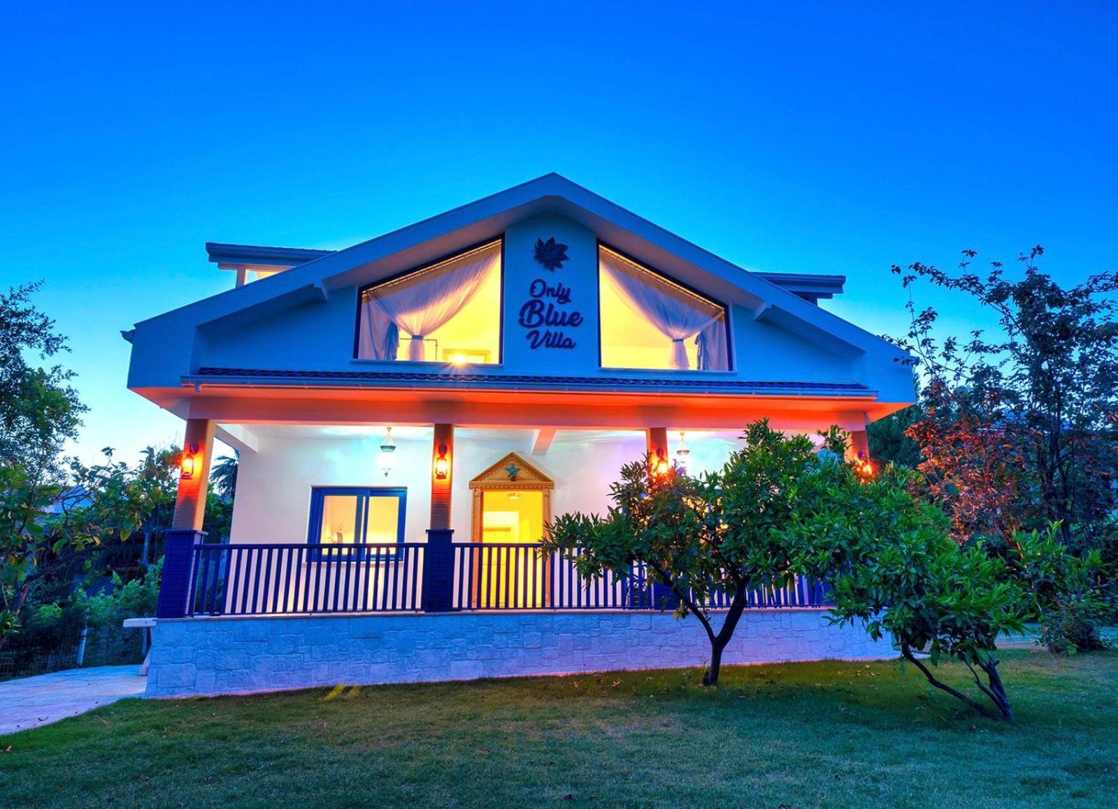 Villa photo 1