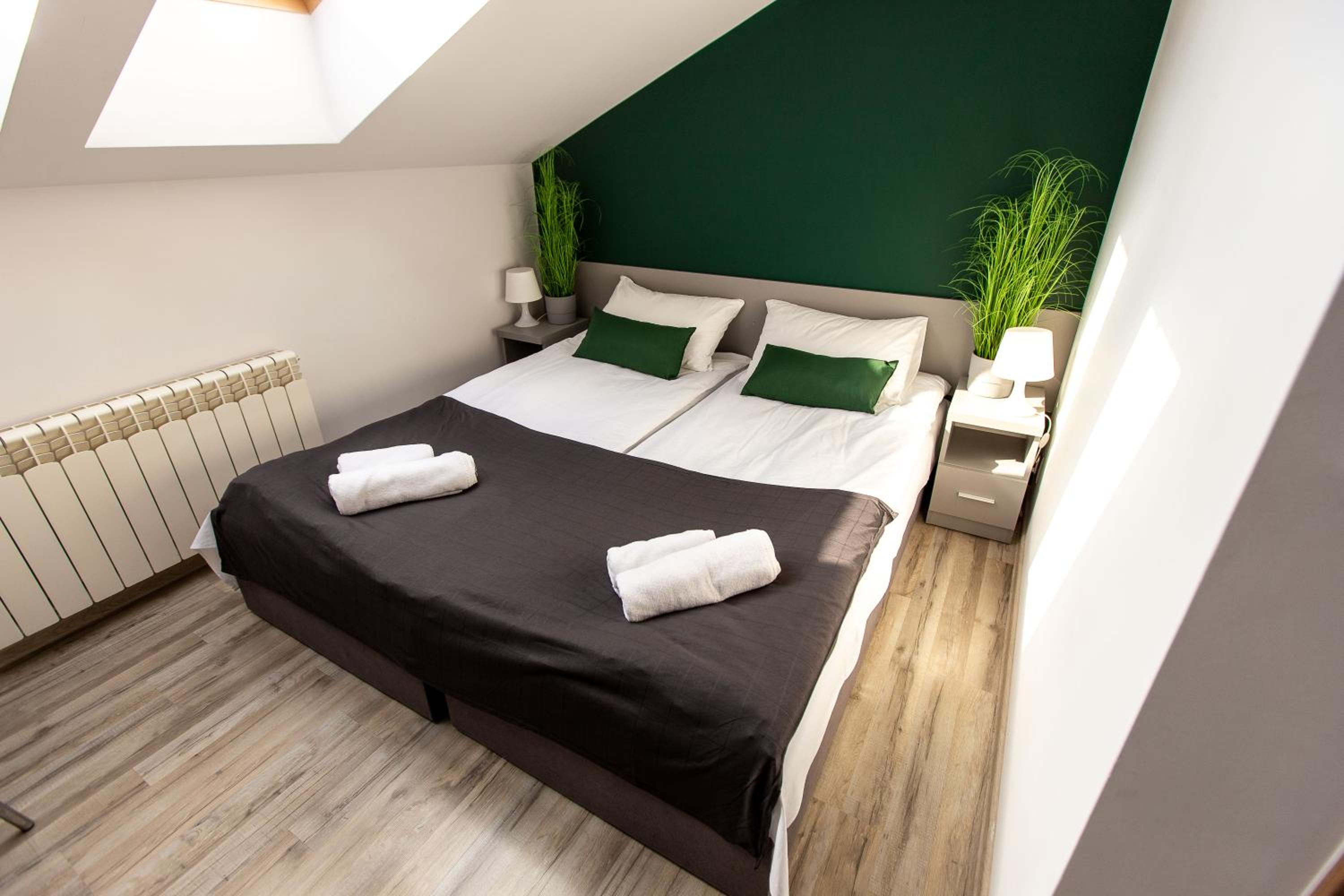 Double Room with Private Bathroom - Photo 3